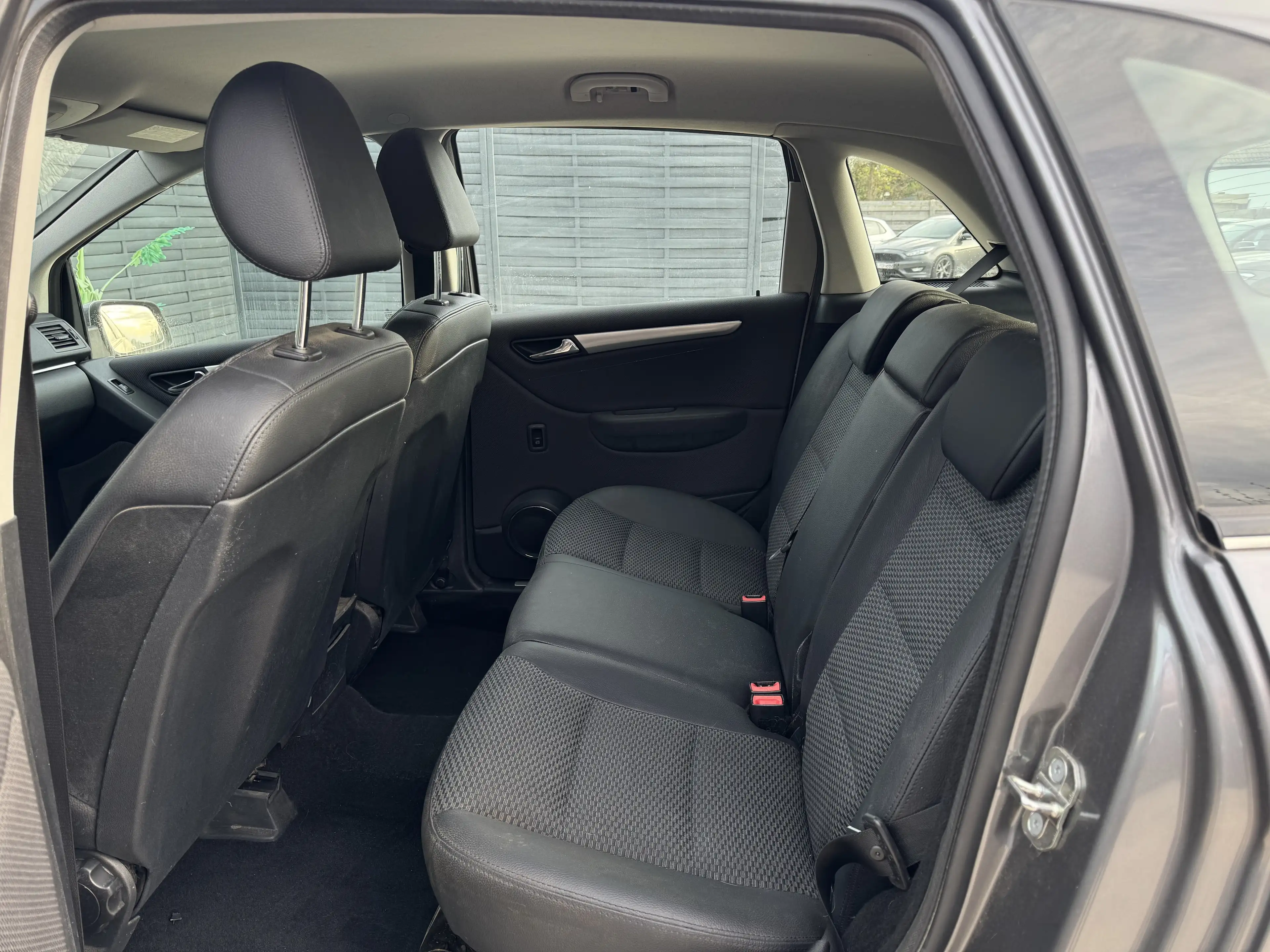 Mercedes-Benz B 160 B 160 Essential — photo 9