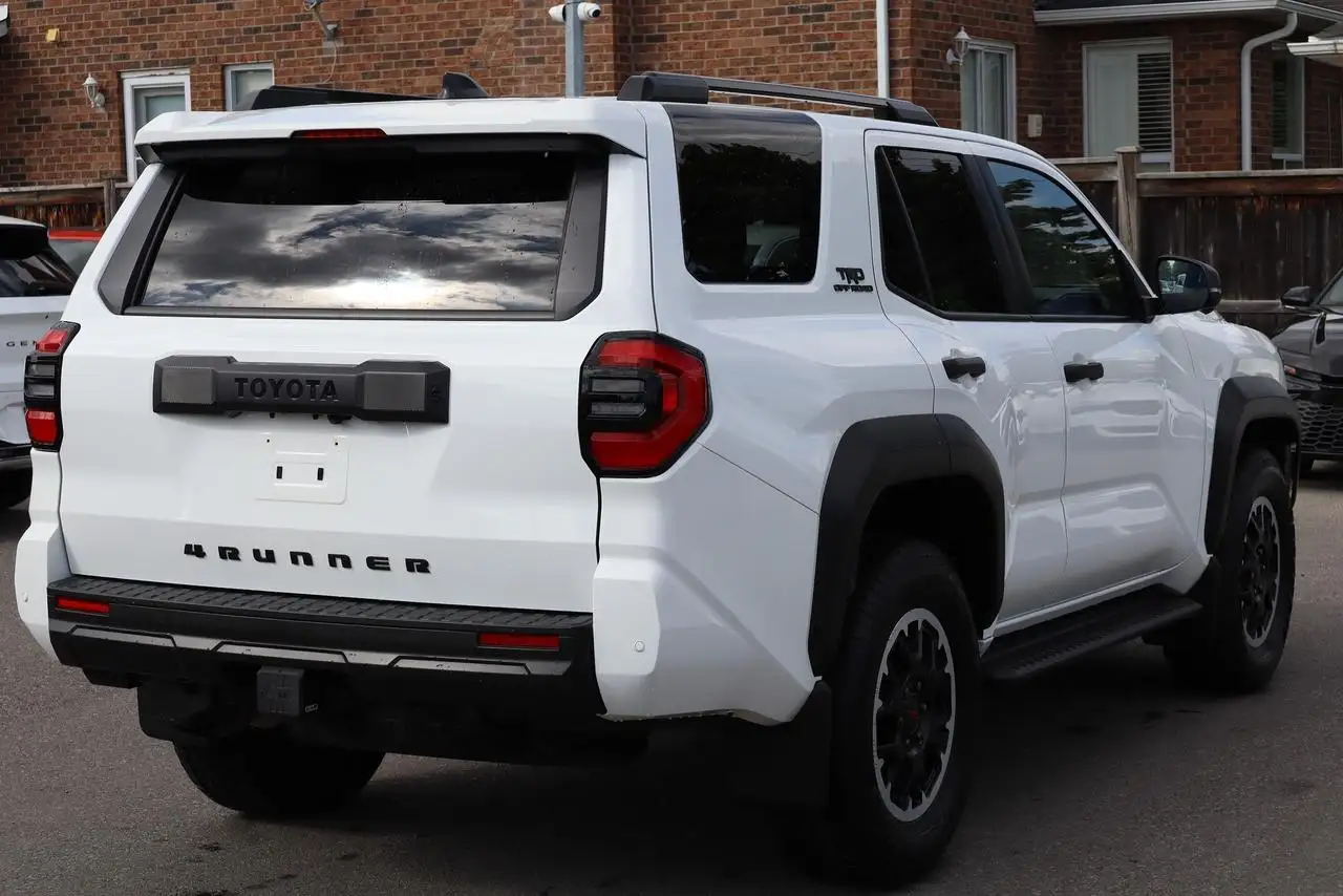 Toyota 4-Runner снимка Toyota 4-Runner