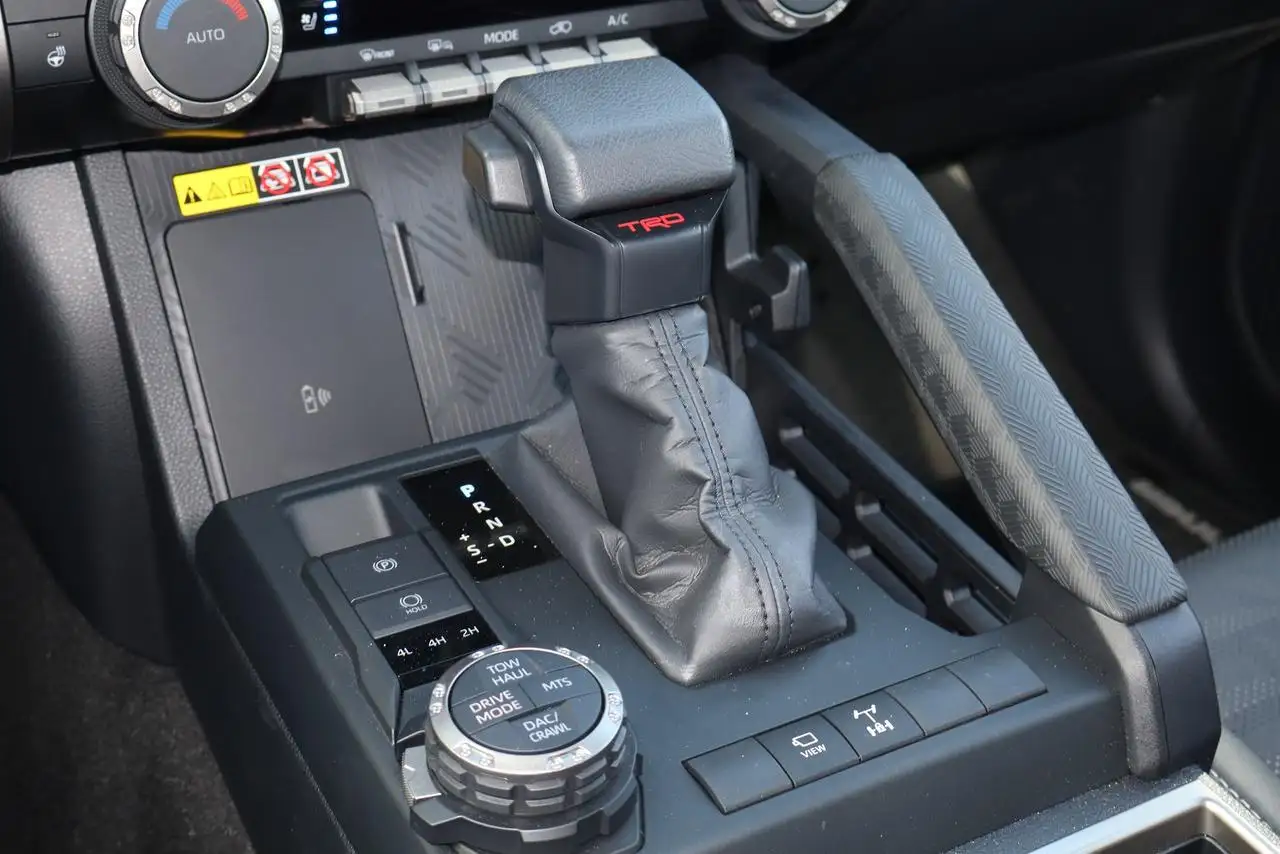 Toyota 4-Runner снимка Toyota 4-Runner
