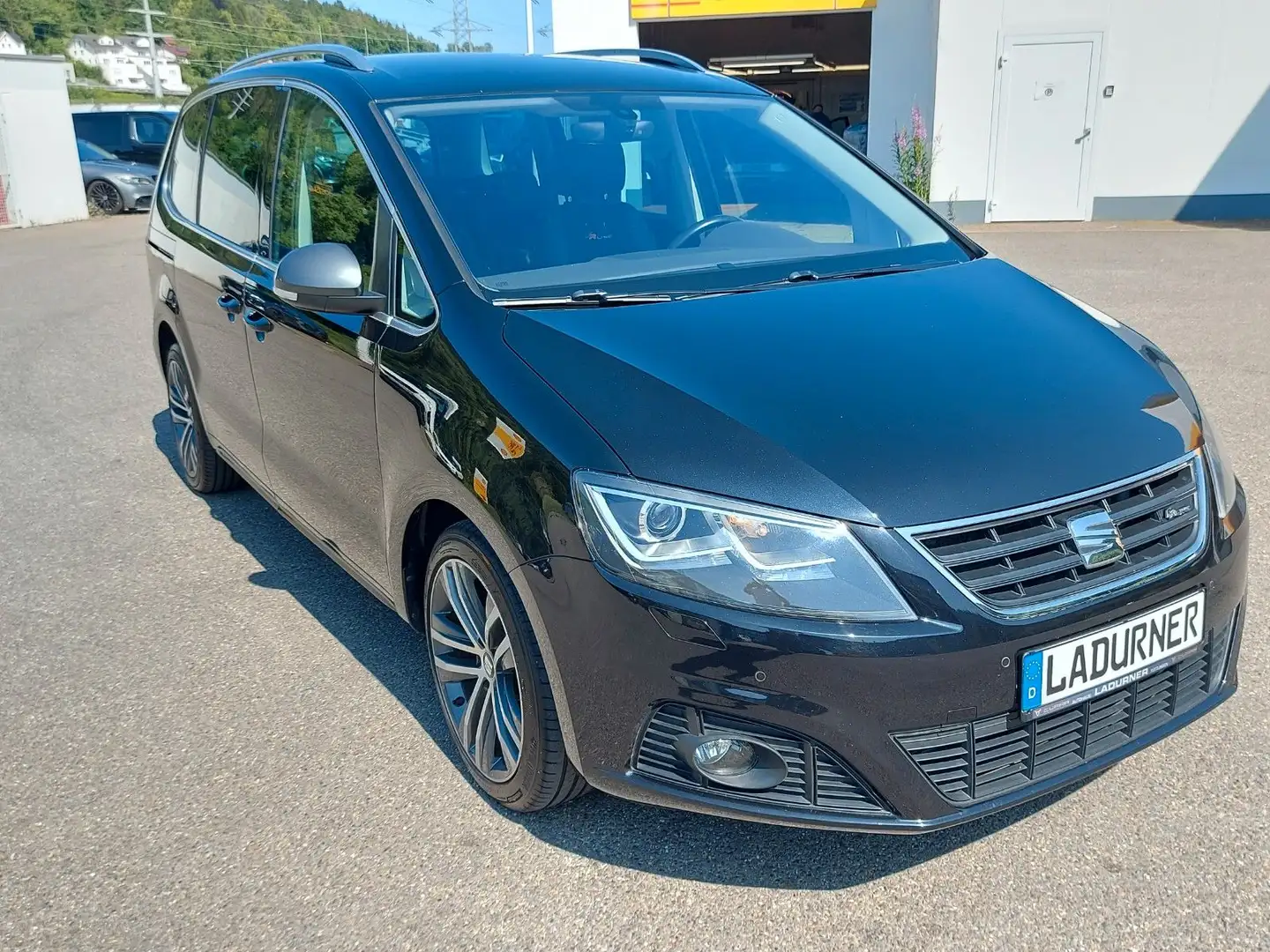 SEAT Alhambra FR-Line 2,0 TDI *XENON+AHK+7-SITZER* Schwarz - 1
