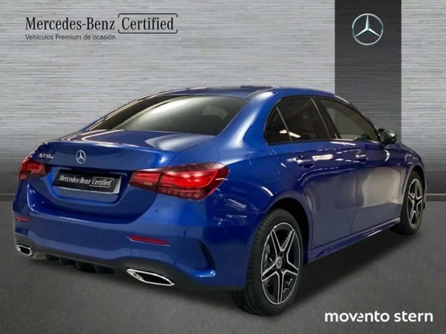 Mercedes-Benz A 250 250e Sedán 8G-DCT Azul - 2