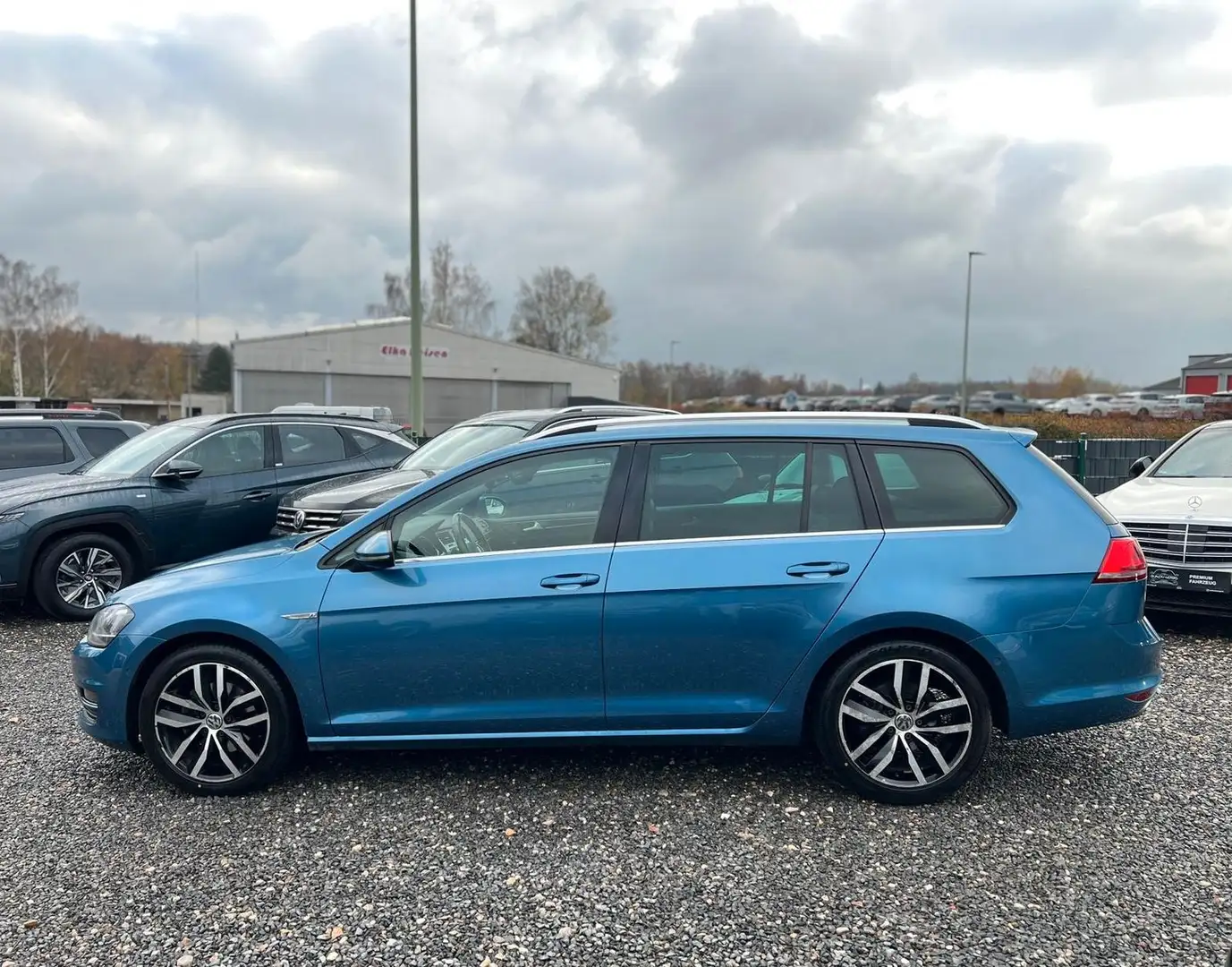 Volkswagen Golf GOLF VII HIGHLINE-LEDER-KAMERA-LED-AHK-NAVI Blau - 2