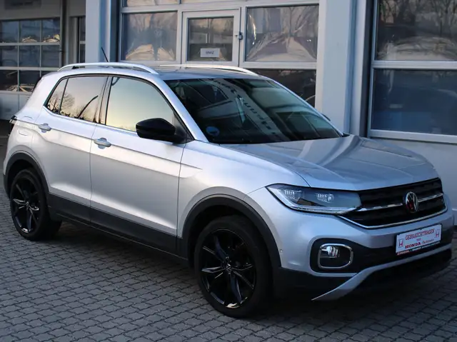Volkswagen T-Cross 1,0 Style  Apple CarPlay**Android Auto**Sitzheizung**Parksensoren