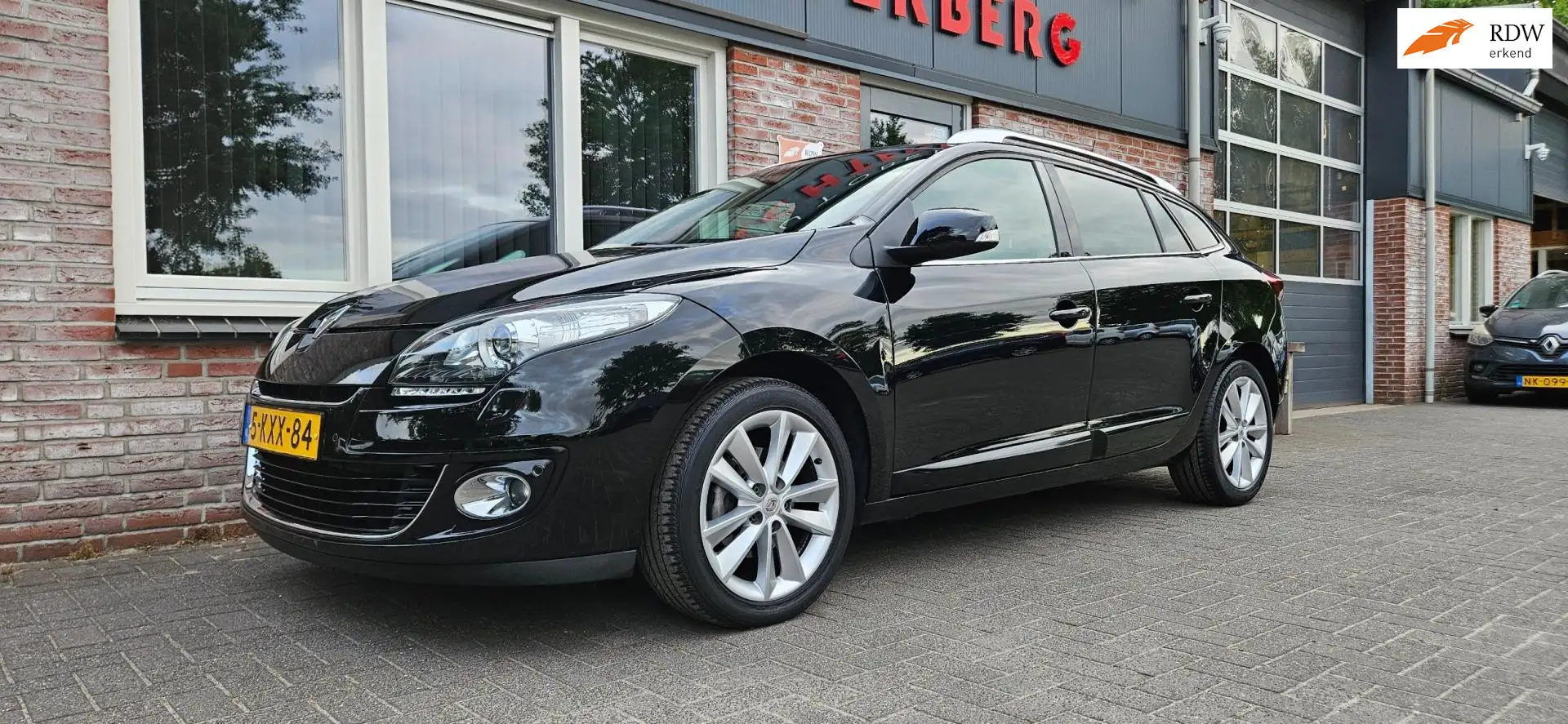 Renault Megane Estate 1.4 TCe GT-Line Trekhaak! Panorama/Schuifda Zwart - 1