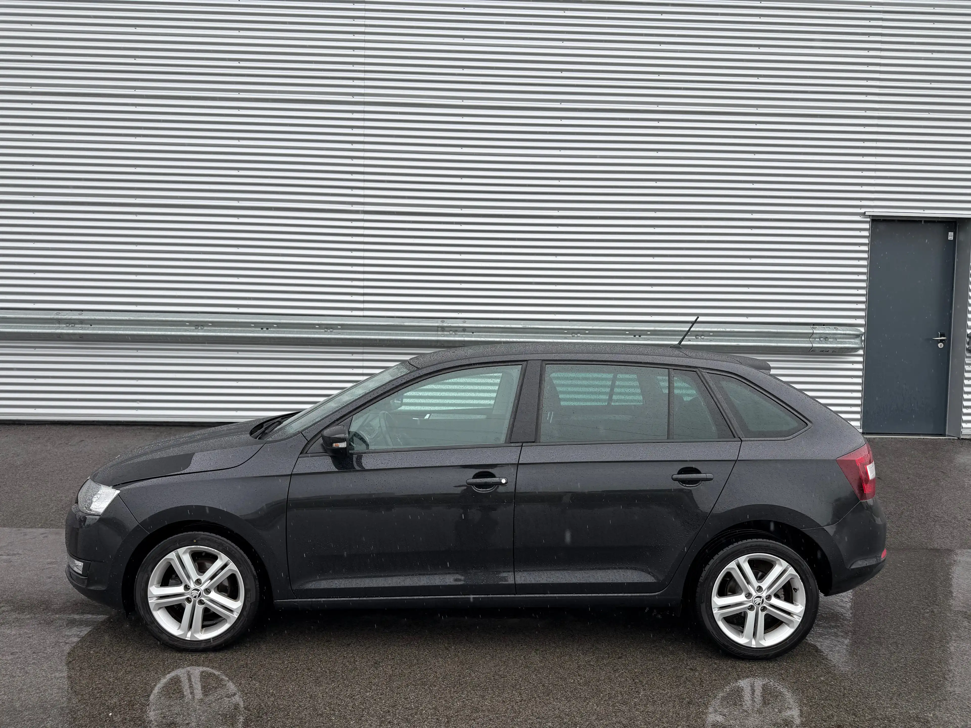 Skoda Rapid/Spaceback 1,4 TDI Ambition DSG ID:96 — photo 4