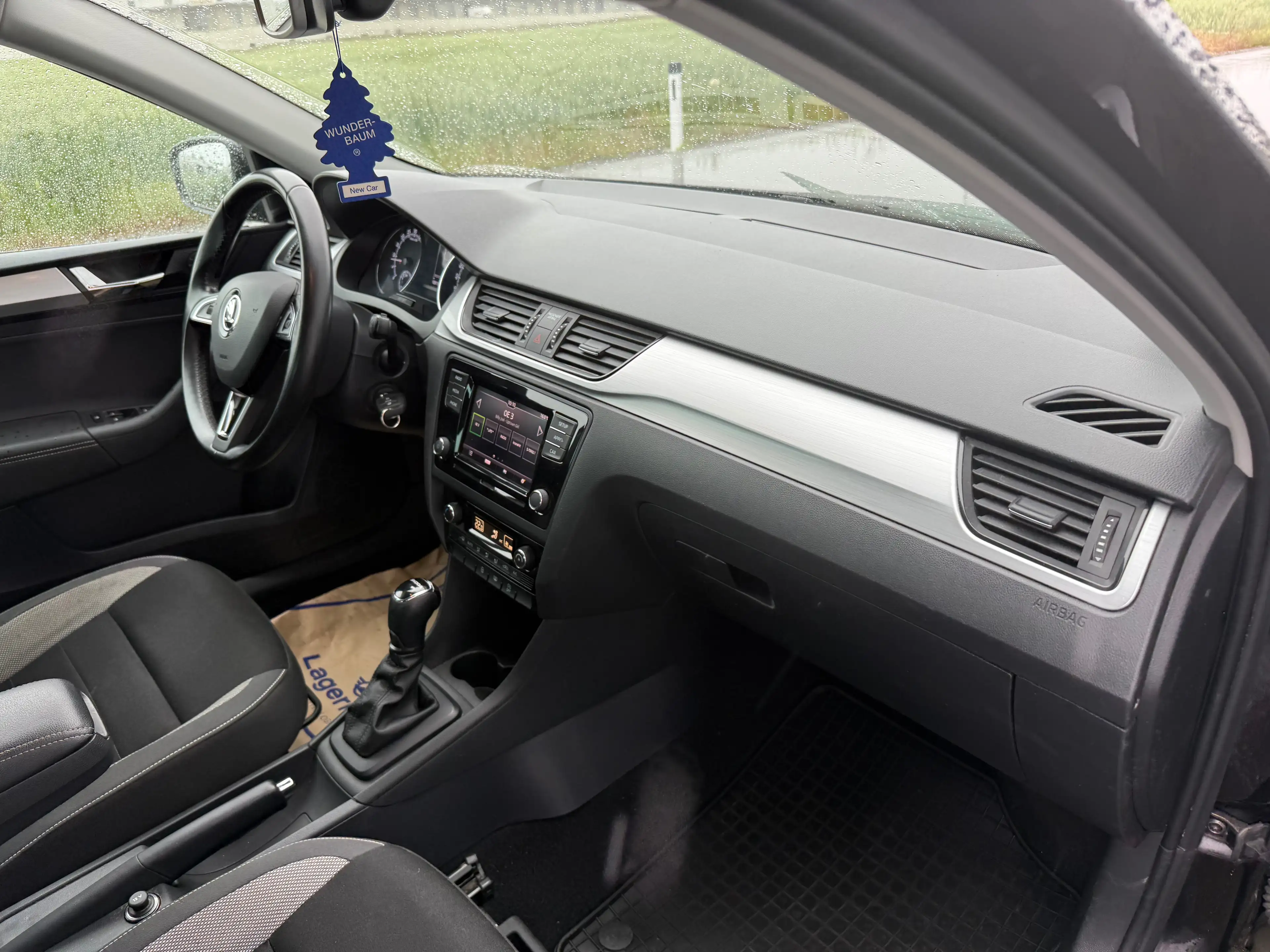 Skoda Rapid/Spaceback 1,4 TDI Ambition DSG ID:96 — photo 8