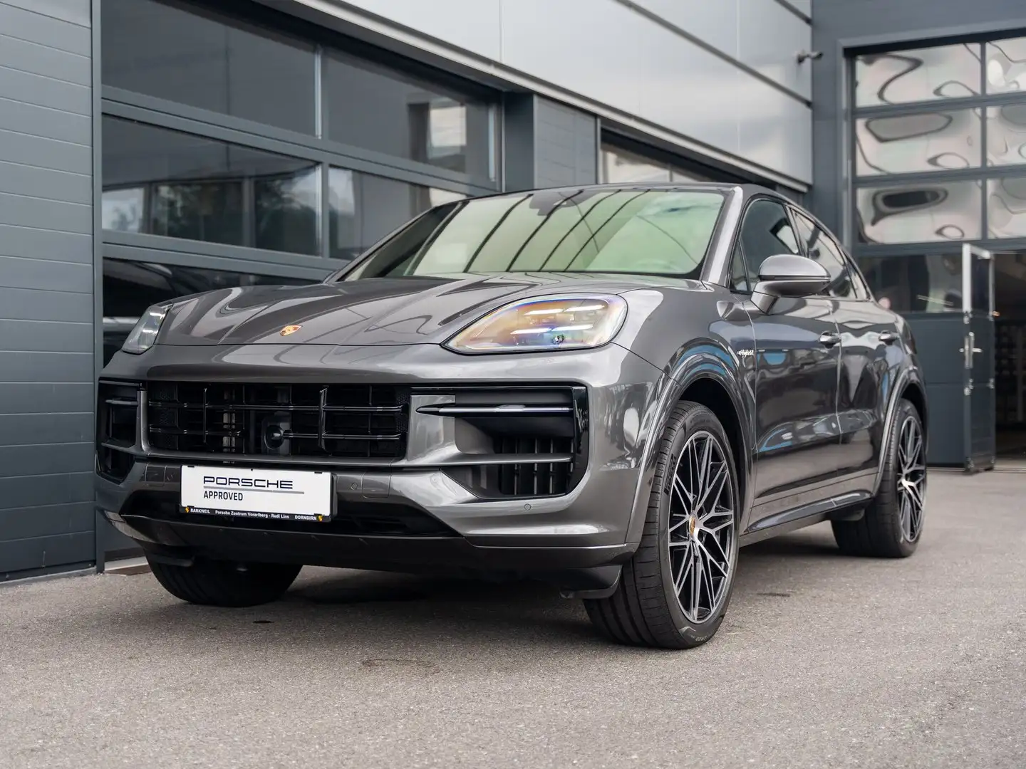 Porsche Cayenne E-Hybrid Coupé Grau - 1