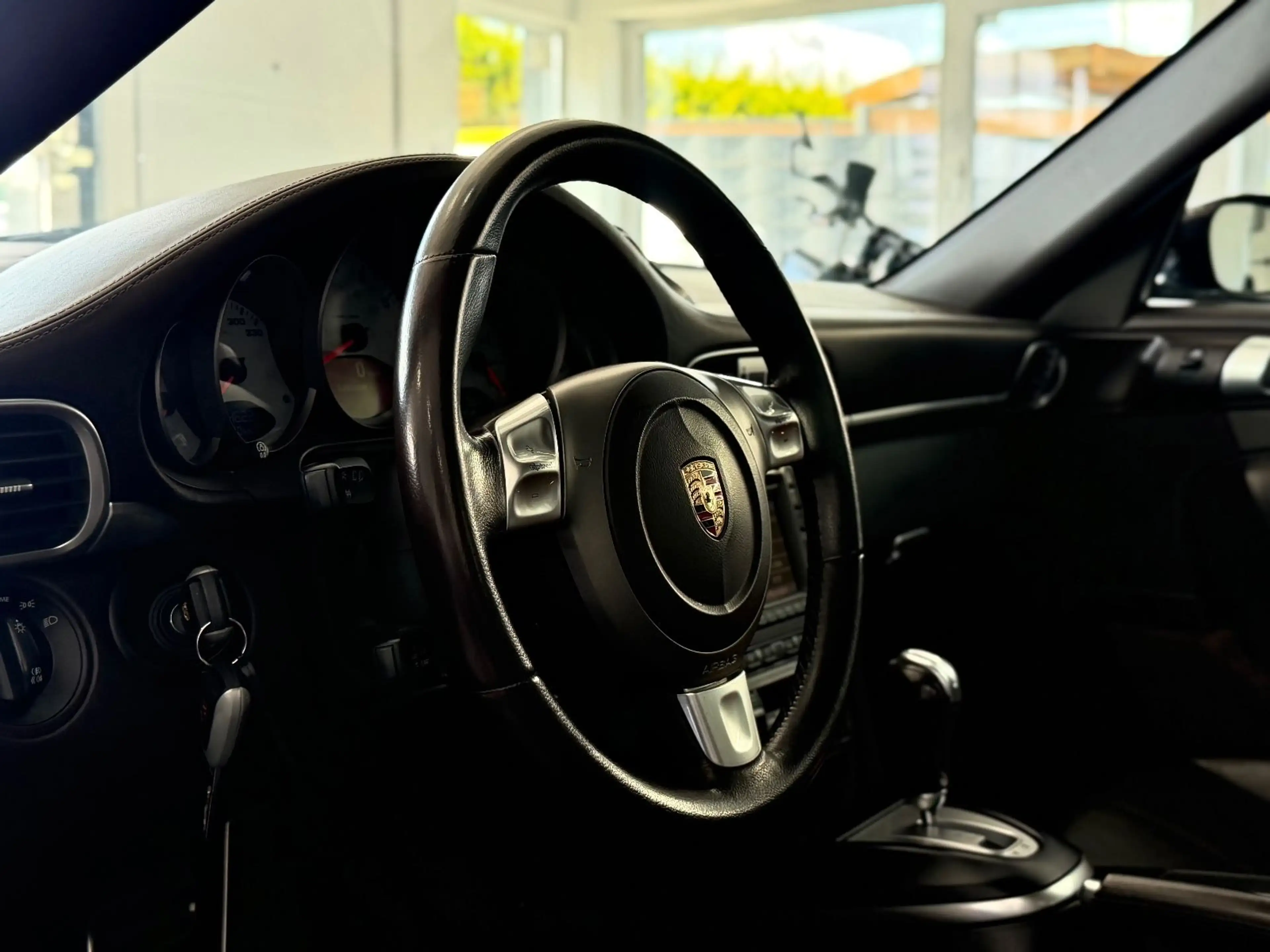 Porsche 997 911 Carrera 4S Coupé Sport-Chrono Plus — photo 12