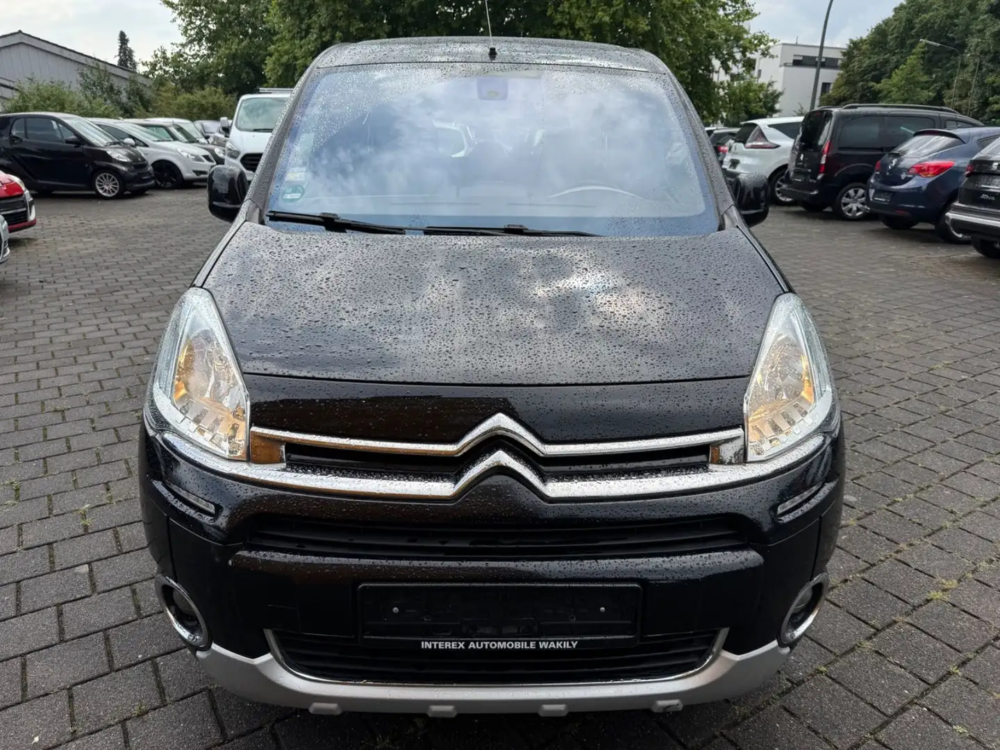 Citroen Berlingo 1.6 Kombi Selection TÜV 02/2026/LED/PDC Schwarz - 2