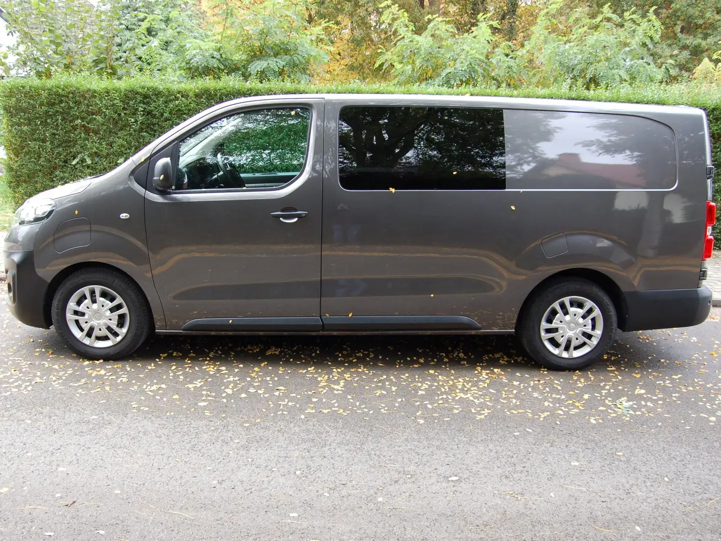 Opel Vivaro-e LONG ELECTRIQUE DOUBLE CABINE 5 PLACES AIRCO CAMER Gris - 1