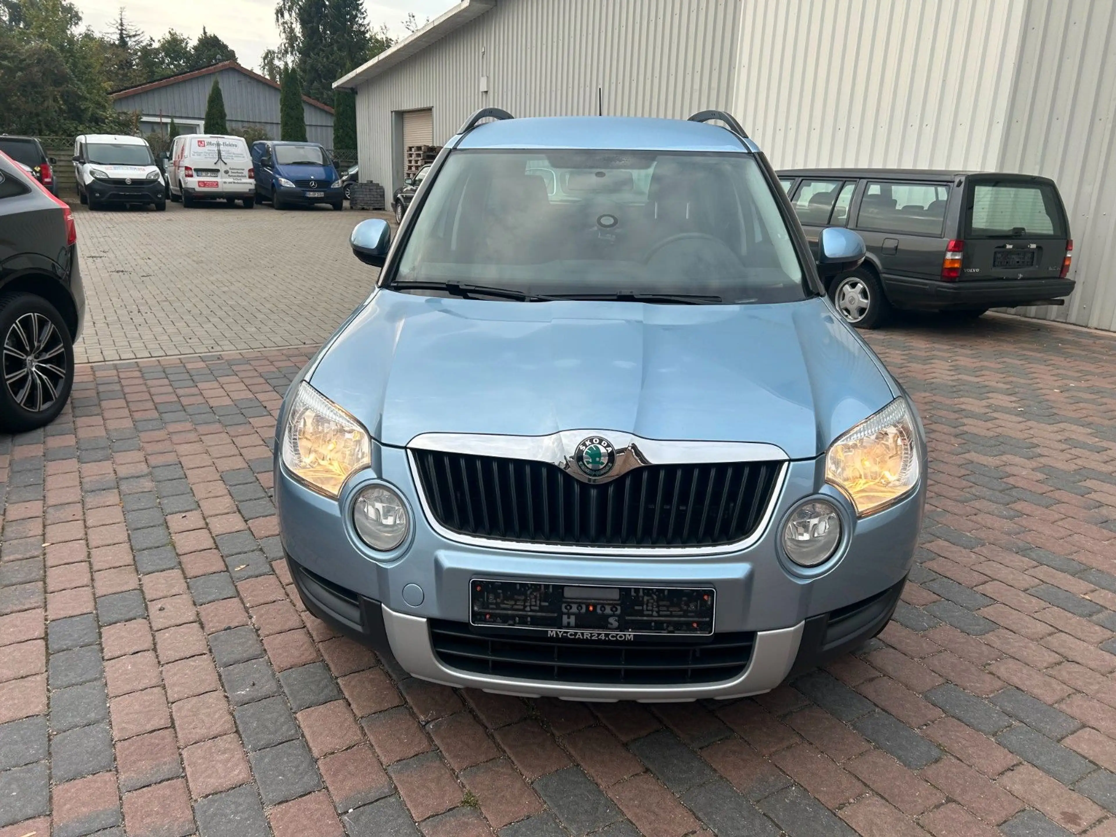 Skoda Yeti 2,0TDI Active Plus Edition AHK, Shz — photo 2
