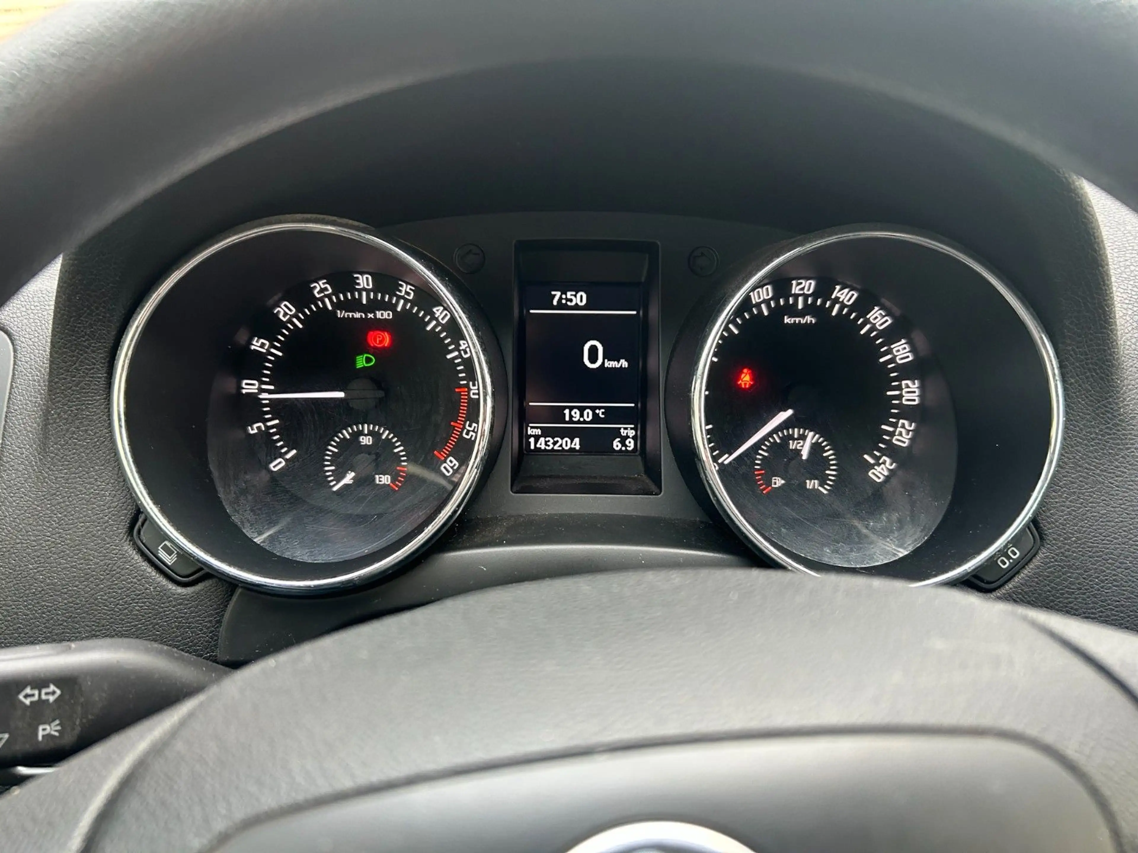 Skoda Yeti 2,0TDI Active Plus Edition AHK, Shz — photo 8