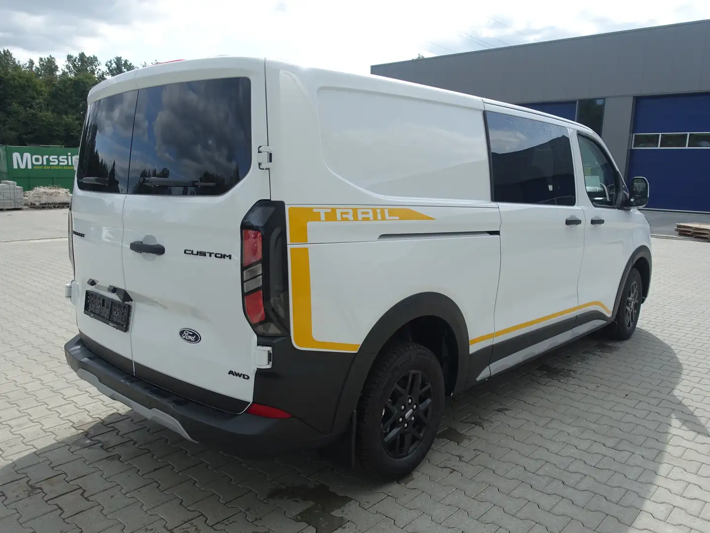 Ford Transit 320 2.0TDCI 170pk L2H1 Trail DC AWD Wit - 2