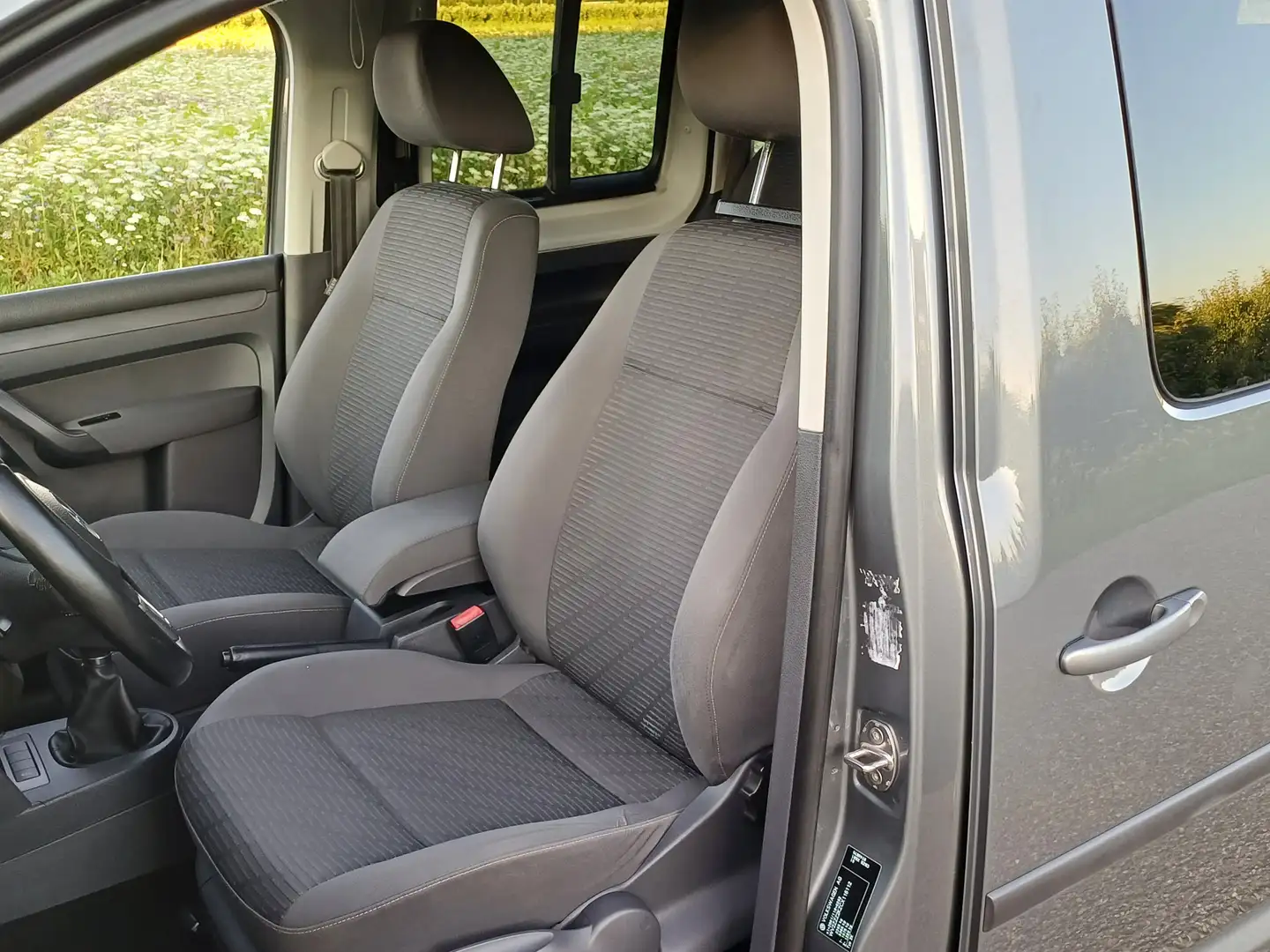 Volkswagen Caddy Maxi 1.2 TSI Comfortline /Clima/Cruise/Trekh./Park Grijs - 2