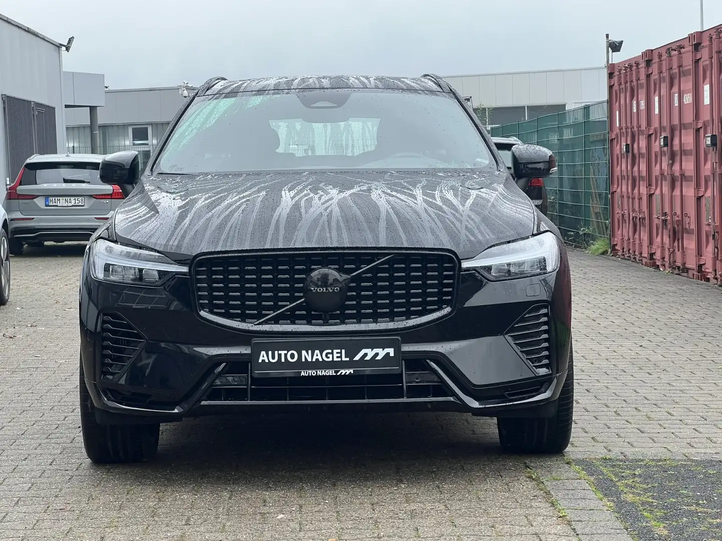 Volvo XC60 XC60 T8 Plus Black Edition FLED|PANO|PILOTASSIST Schwarz - 2