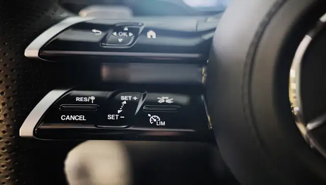 Mercedes-Benz Gle view 15