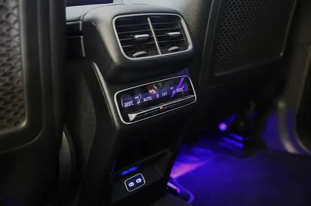 Mercedes-Benz Gle view 23