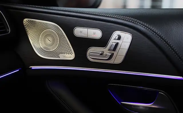 Mercedes-Benz Gle view 25