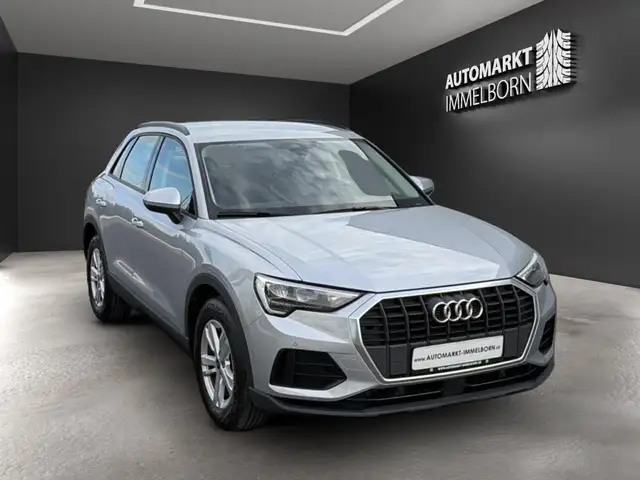 Audi Q3 view 2