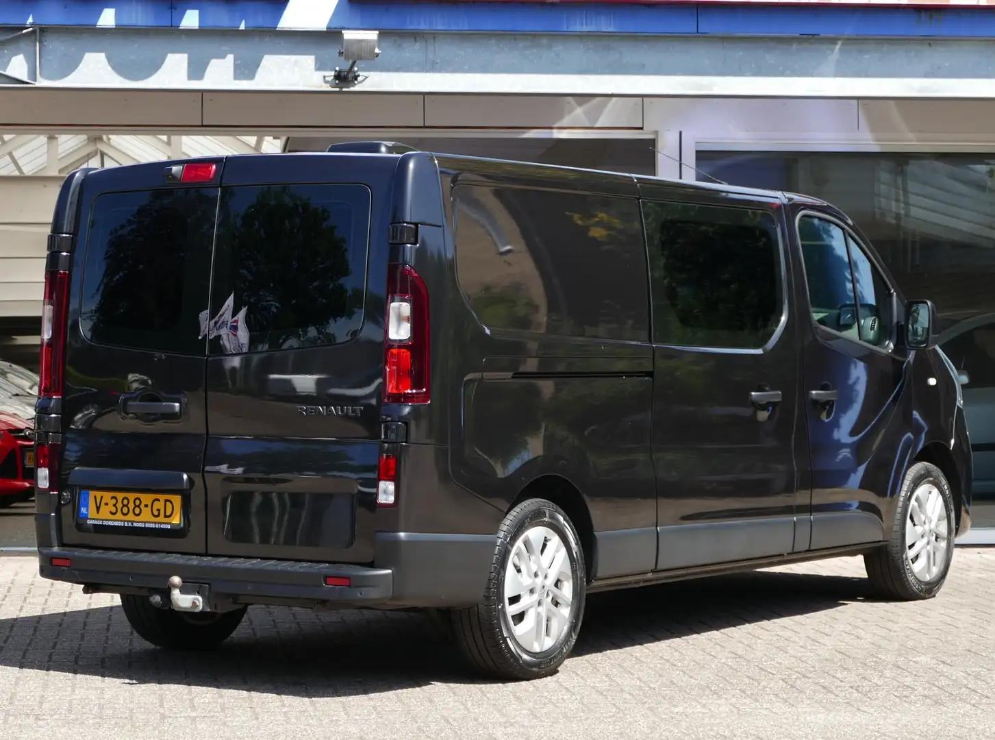 Renault Trafic 1.6 dCi T29 L2H1 DC Luxe 145pk | 2x schuifdeur | c Noir - 2