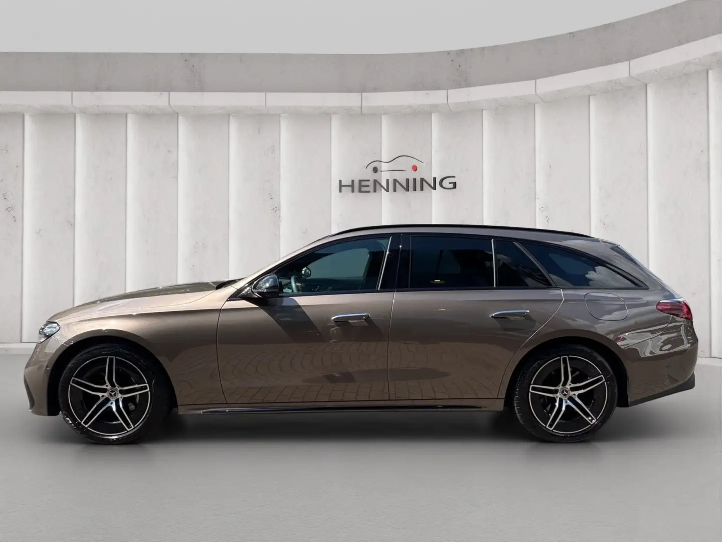 Mercedes-Benz E 300 de T AMG Night-Paket Distronic 360° AHK 19 Braun - 2