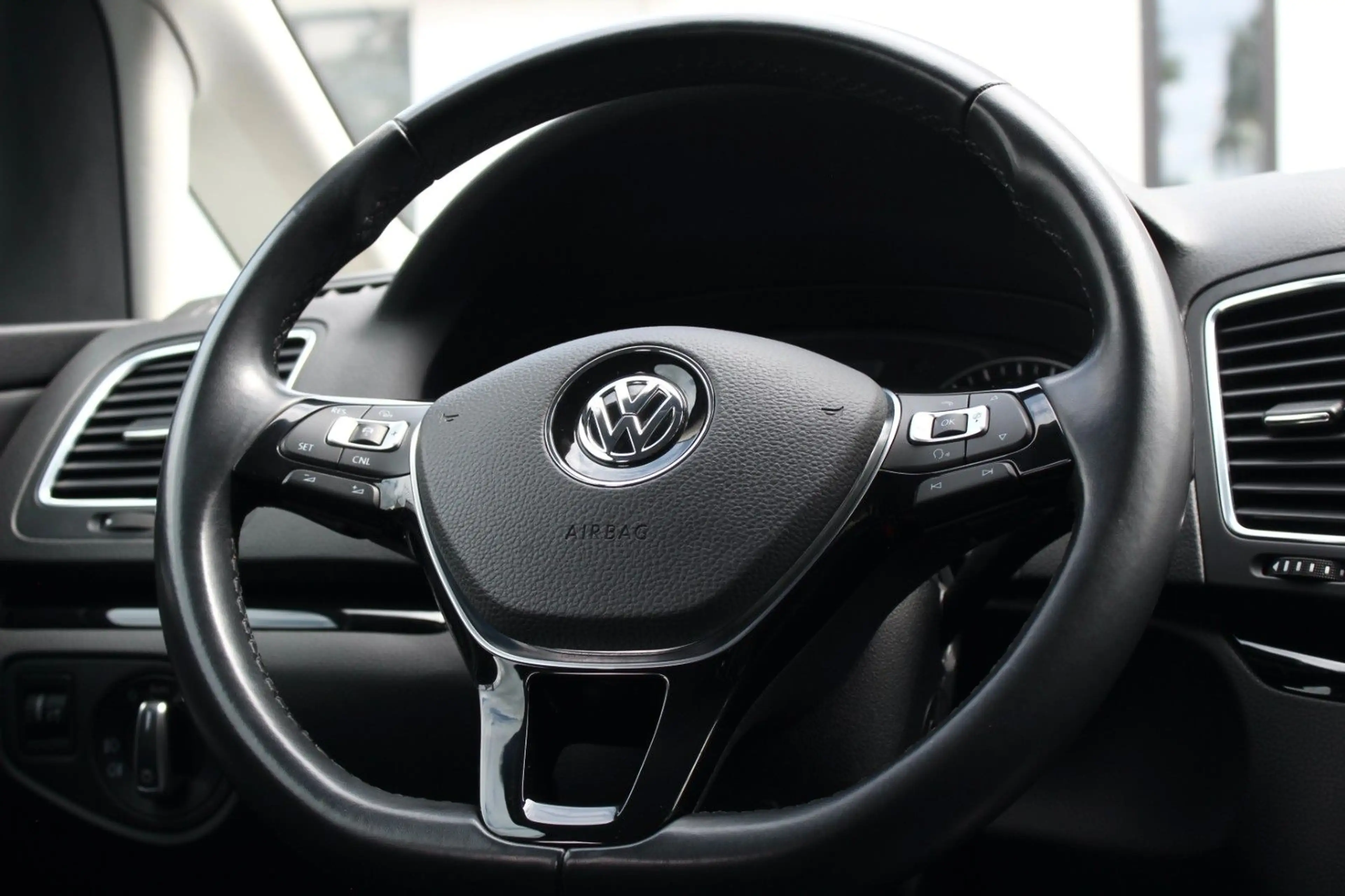 Volkswagen Sharan HIGHLINE 1.Hd! 4MOTION 7Sitz KAM PANO ACC — photo 24