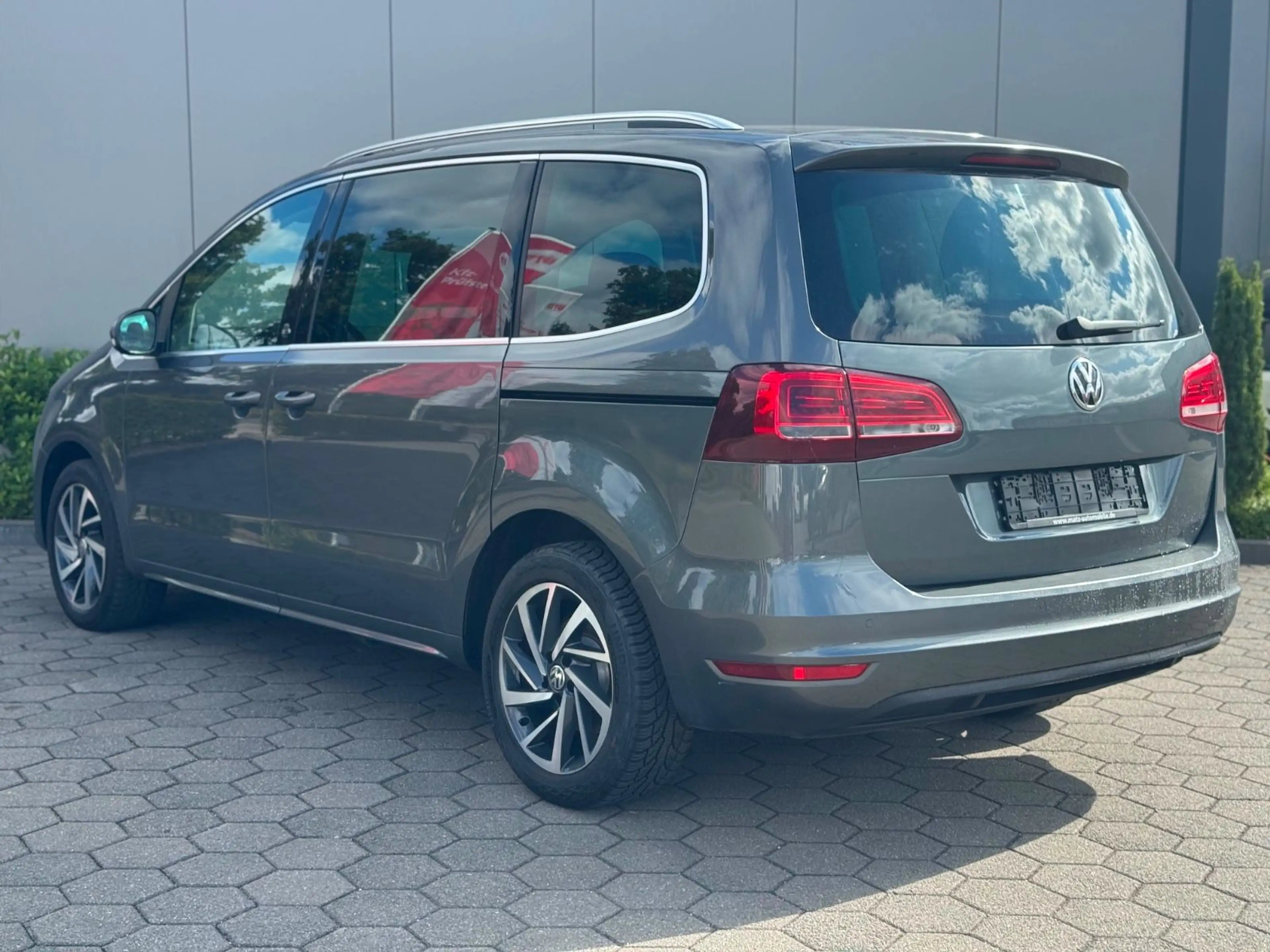 Volkswagen Sharan Sound BMT/Start-Stopp DSG Automatik — photo 4