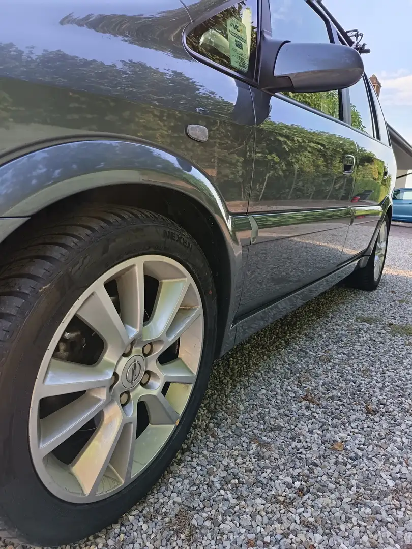 Opel Zafira 2.2 dti Sport Edition Grigio - 2