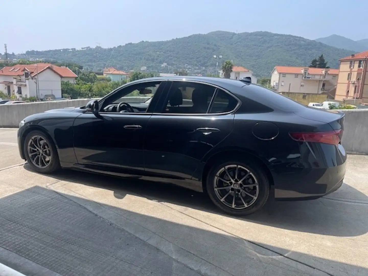 Alfa Romeo Giulia 2.2 Turbodiesel 150 CV AT8 Super Grigio - 2