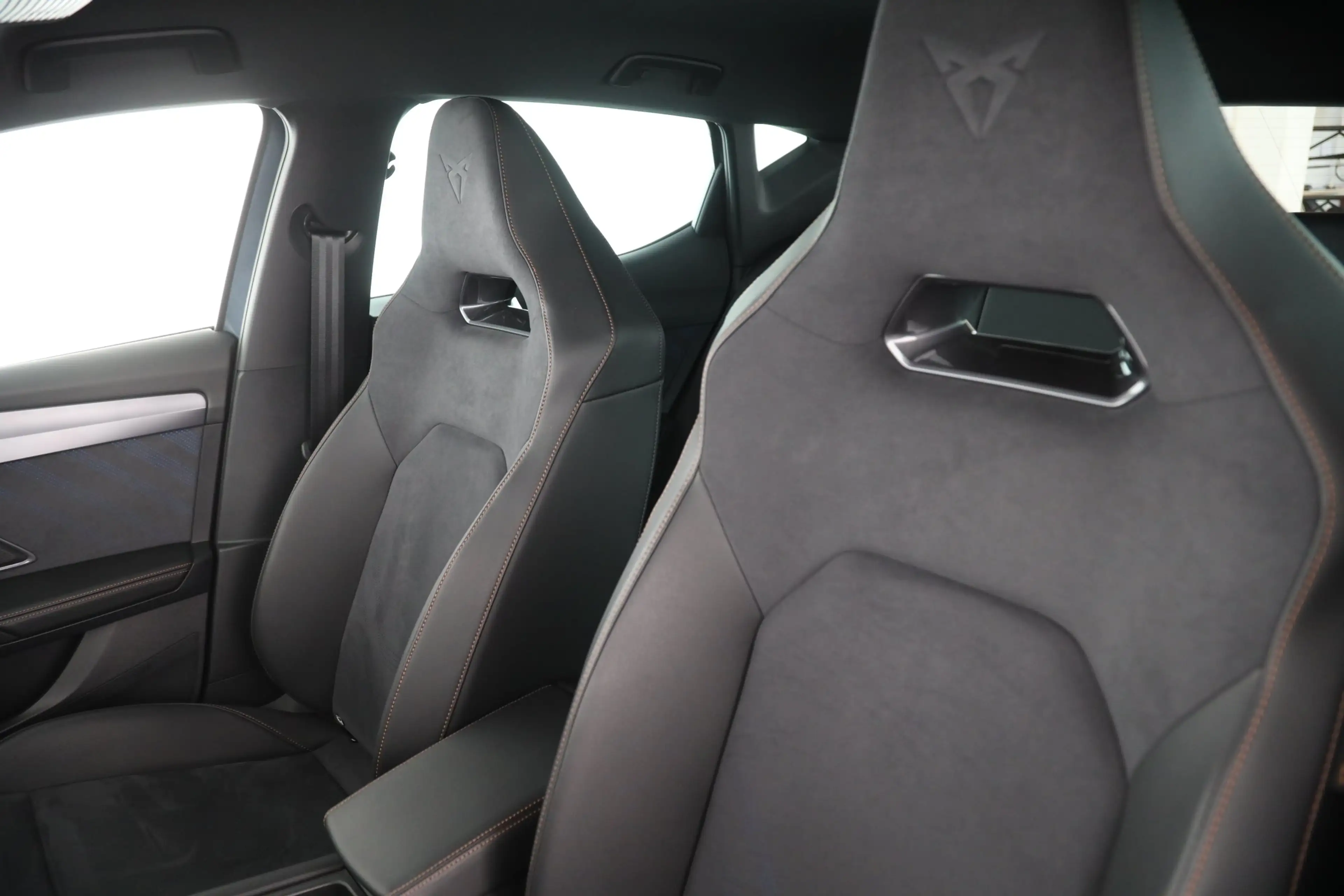 CUPRA Leon 1.5 eTSI DSG | NAVI | LED | ACC | SITZH. | — photo 12