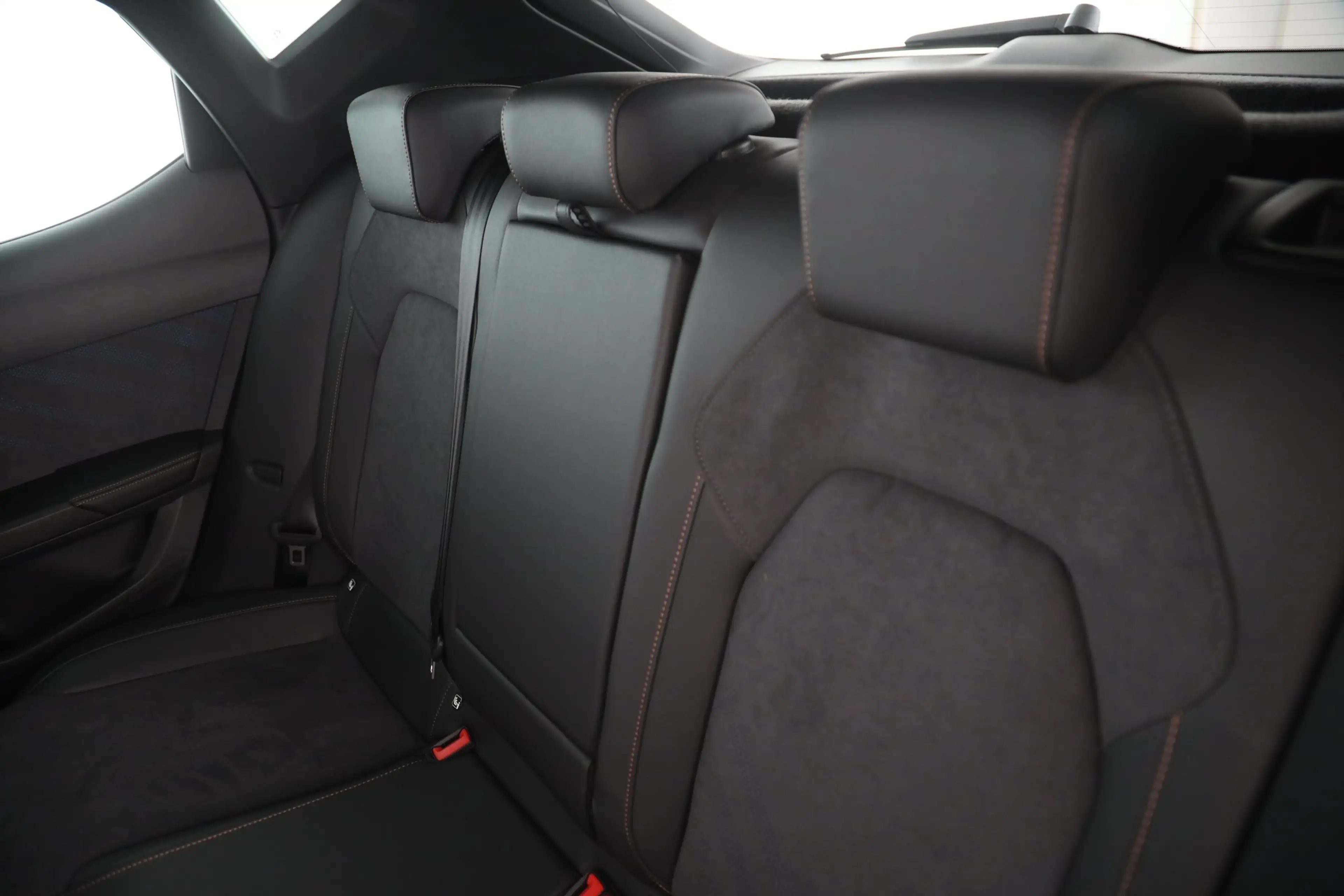 CUPRA Leon 1.5 eTSI DSG | NAVI | LED | ACC | SITZH. | — photo 13