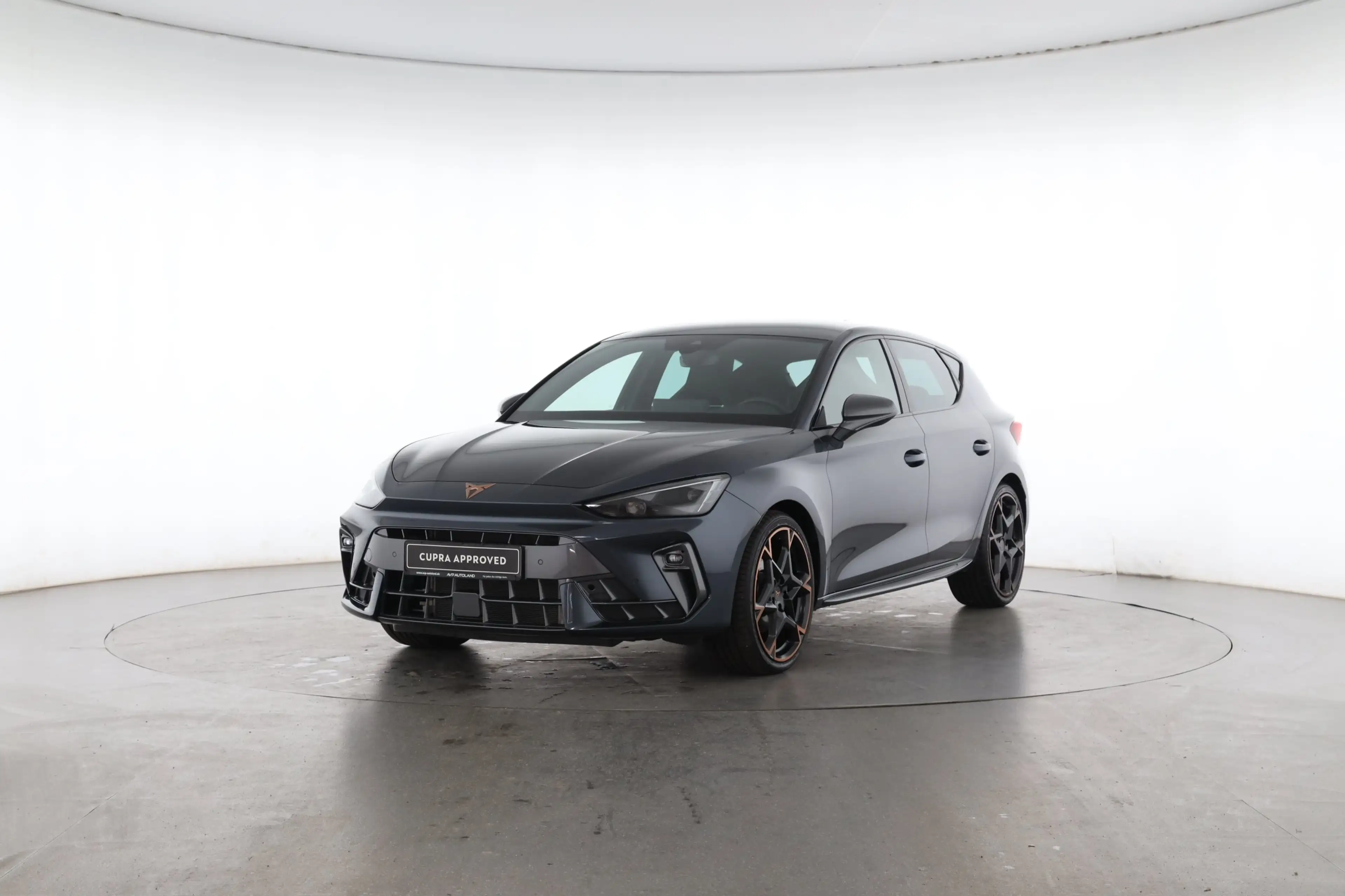 CUPRA Leon 1.5 eTSI DSG | NAVI | LED | ACC | SITZH. | — photo 2