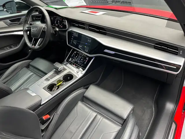 Audi A6 Avant view 12