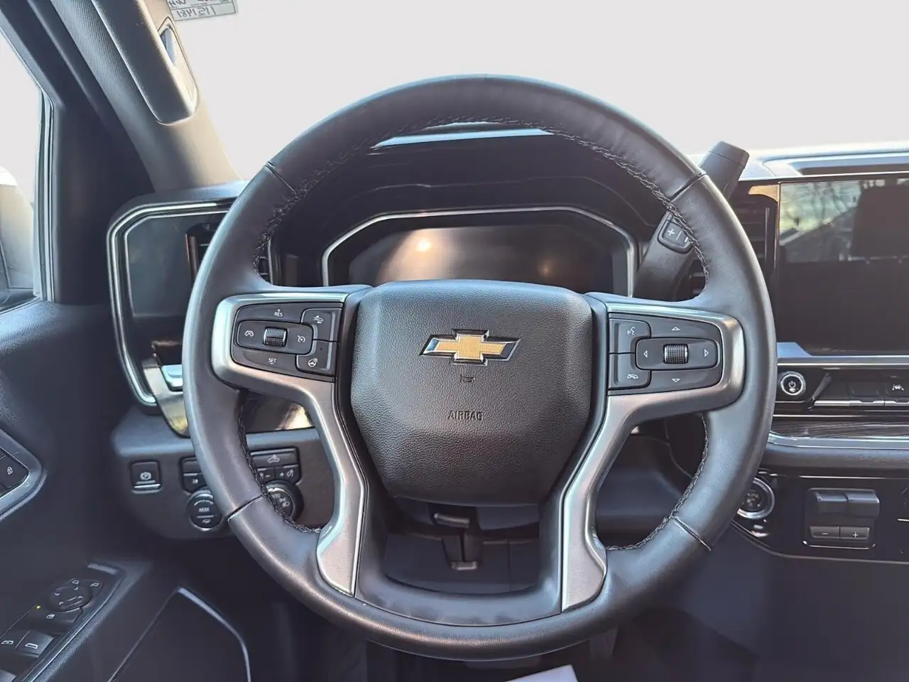Chevrolet Silverado 1500 снимка Chevrolet Silverado 1500