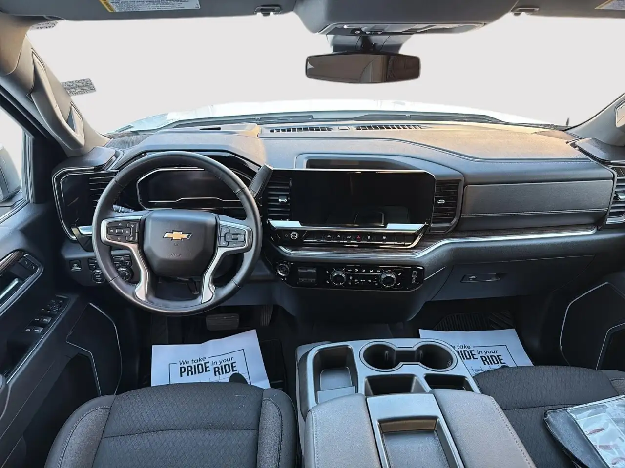 Chevrolet Silverado 1500 снимка Chevrolet Silverado 1500