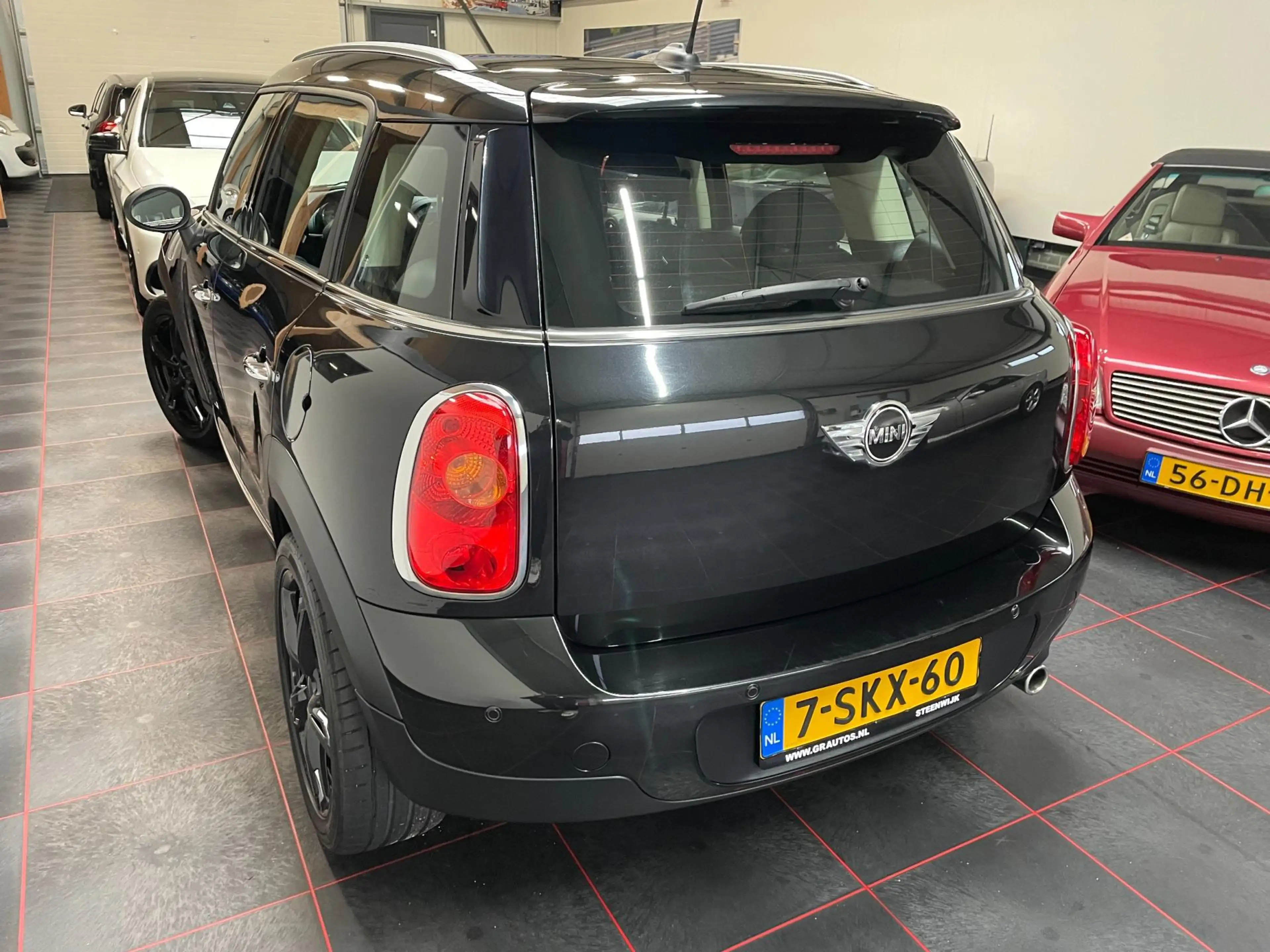 MINI One Countryman Mini 1.6 Holland Street — photo 2