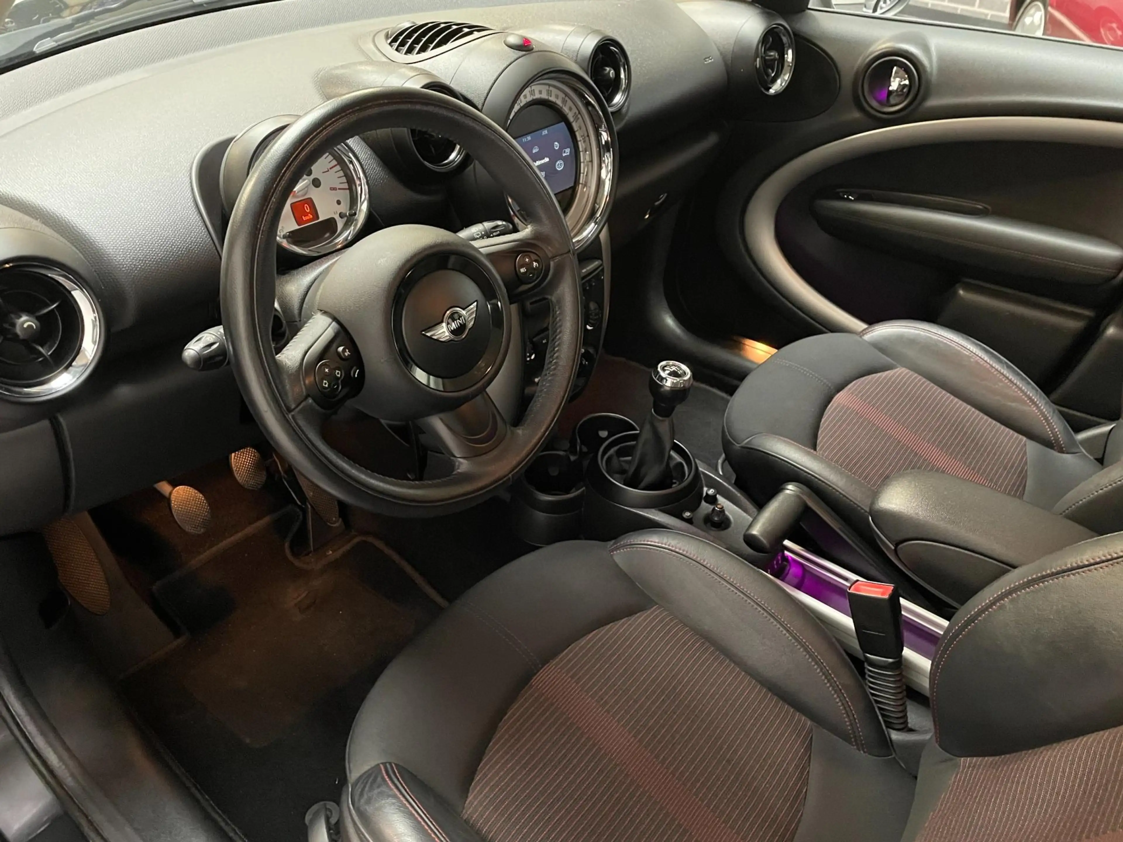 MINI One Countryman Mini 1.6 Holland Street — photo 6