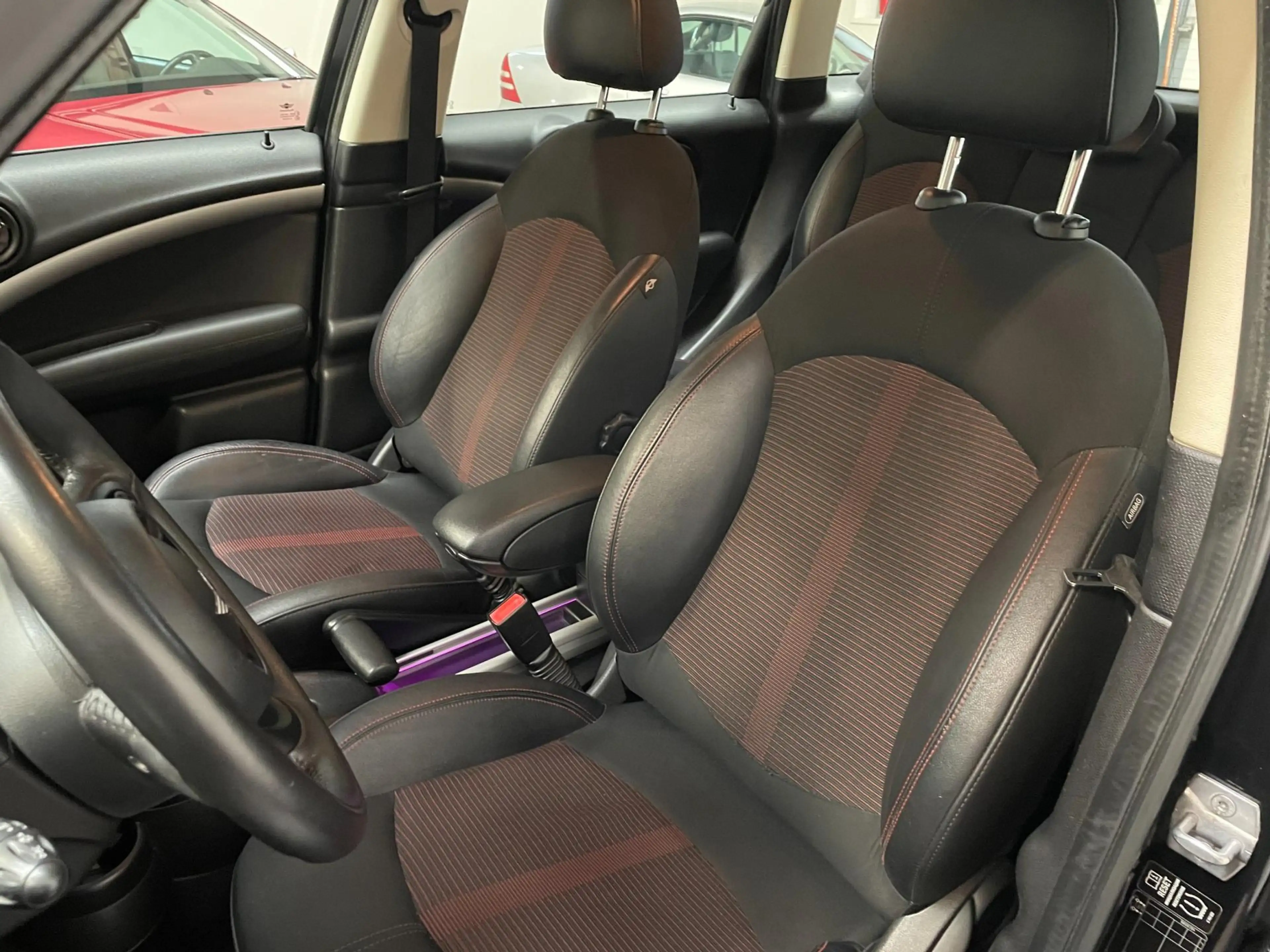 MINI One Countryman Mini 1.6 Holland Street — photo 7