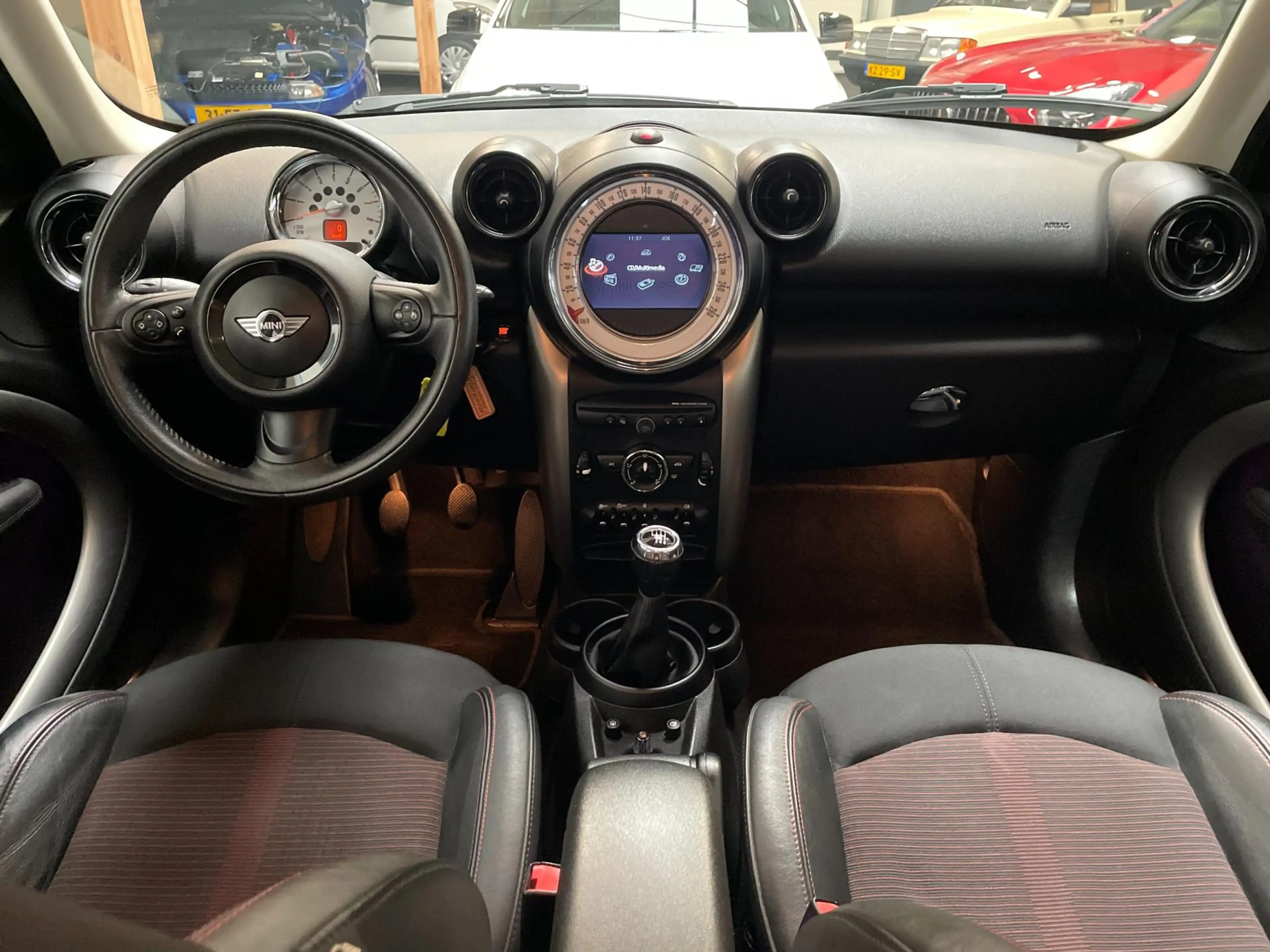 MINI One Countryman Mini 1.6 Holland Street — photo 9