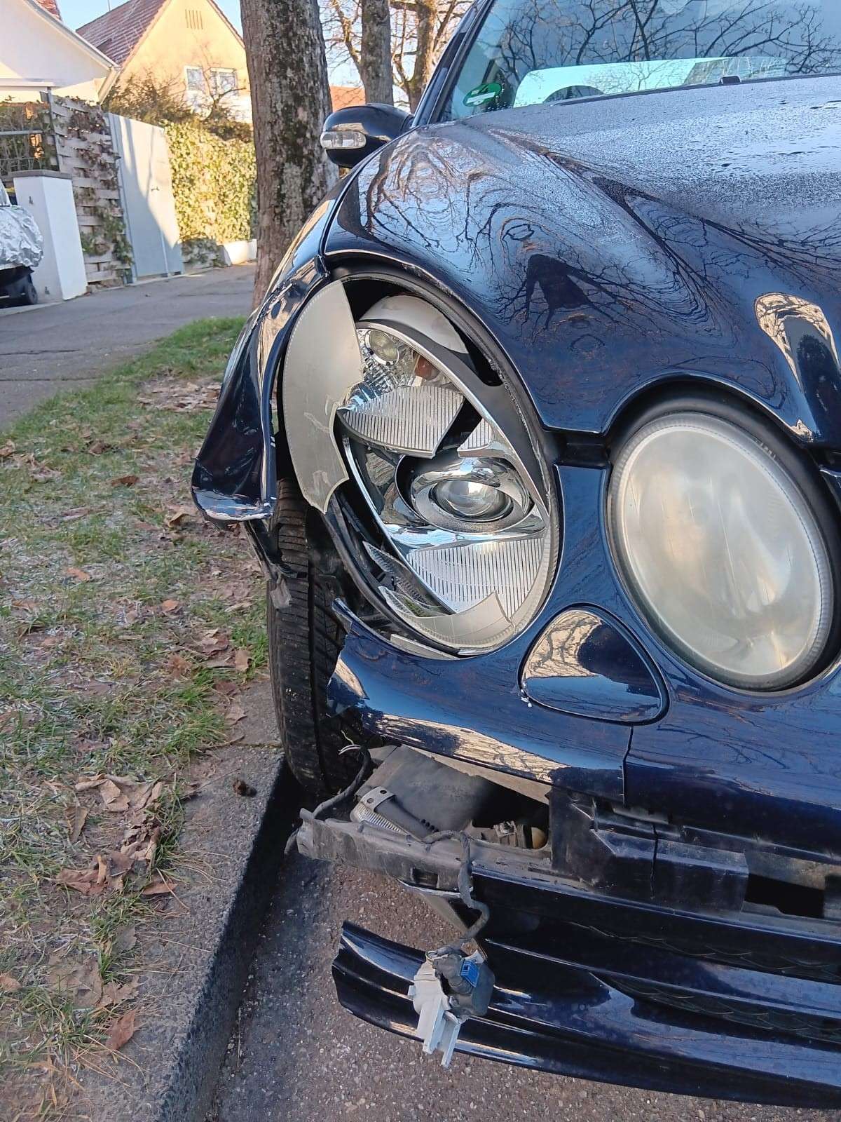 Second hand Mercedes Benz E-Class 320