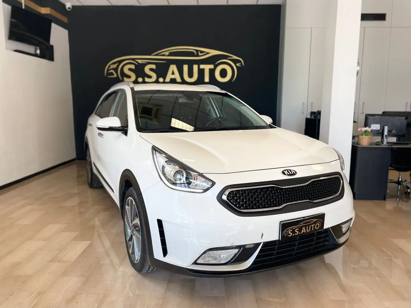 Kia Niro Niro 1.6 gdi hev Urban Adas Pack dct my18 - 1