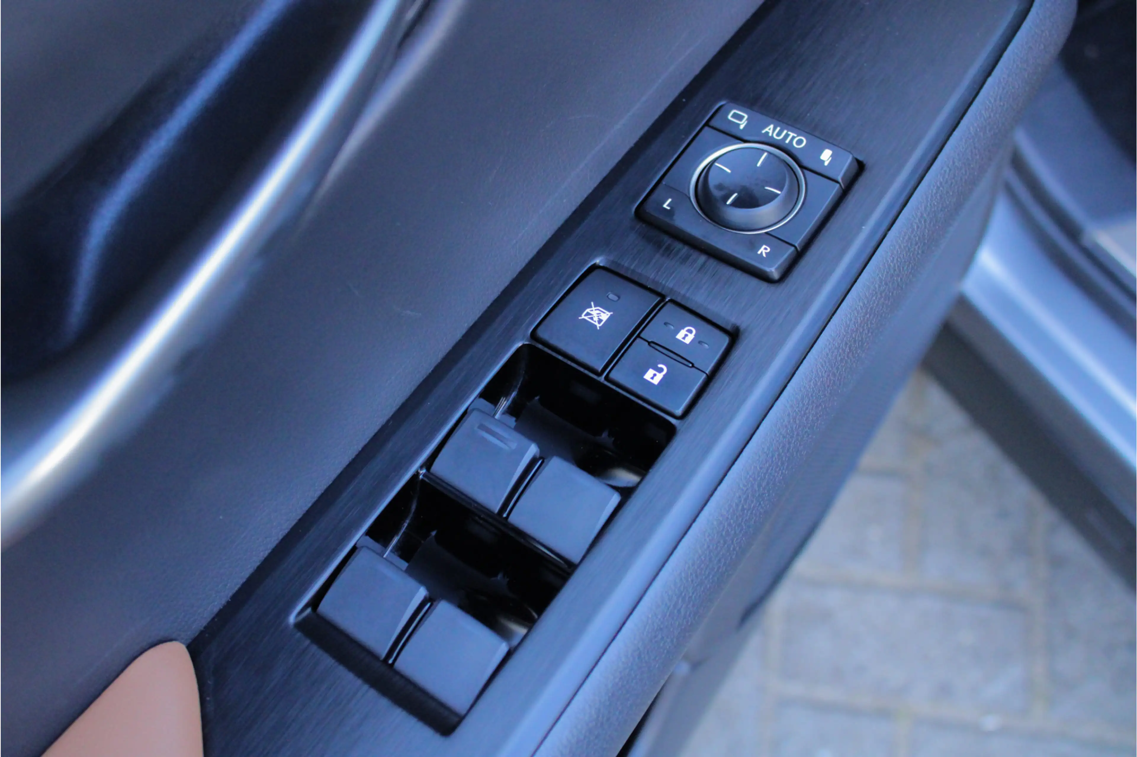 Lexus UX 250h Executive Line |President Pack|360 camera|elek sto — photo 35