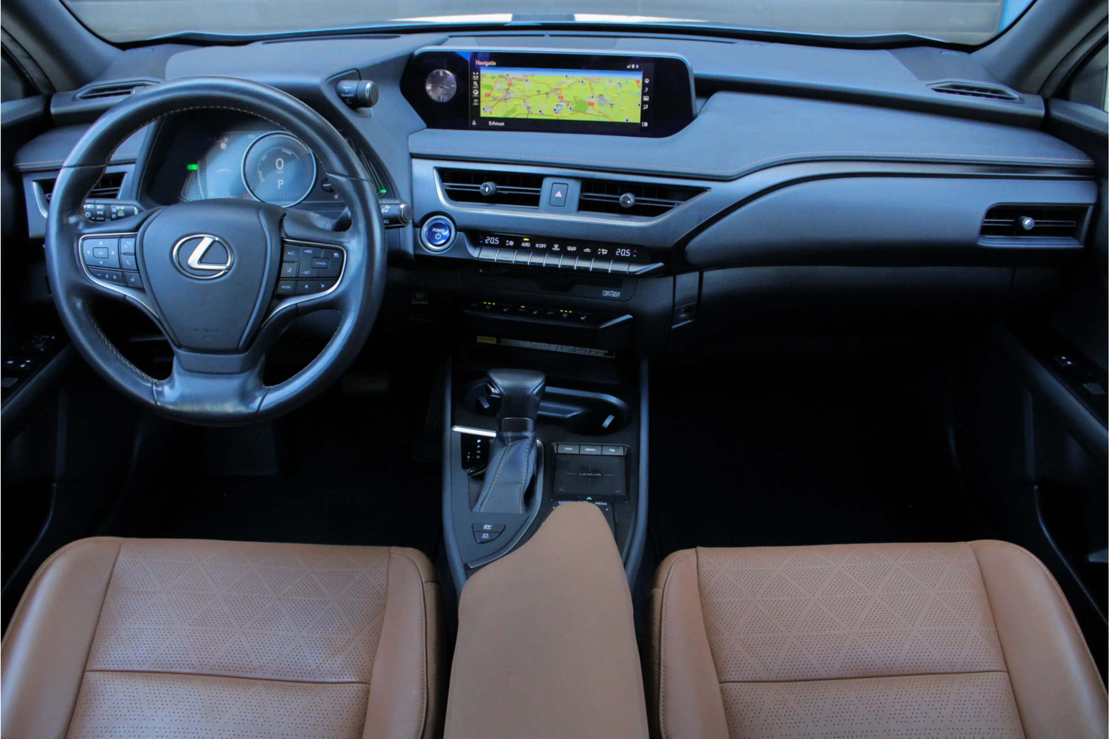 Lexus UX 250h Executive Line |President Pack|360 camera|elek sto — photo 10