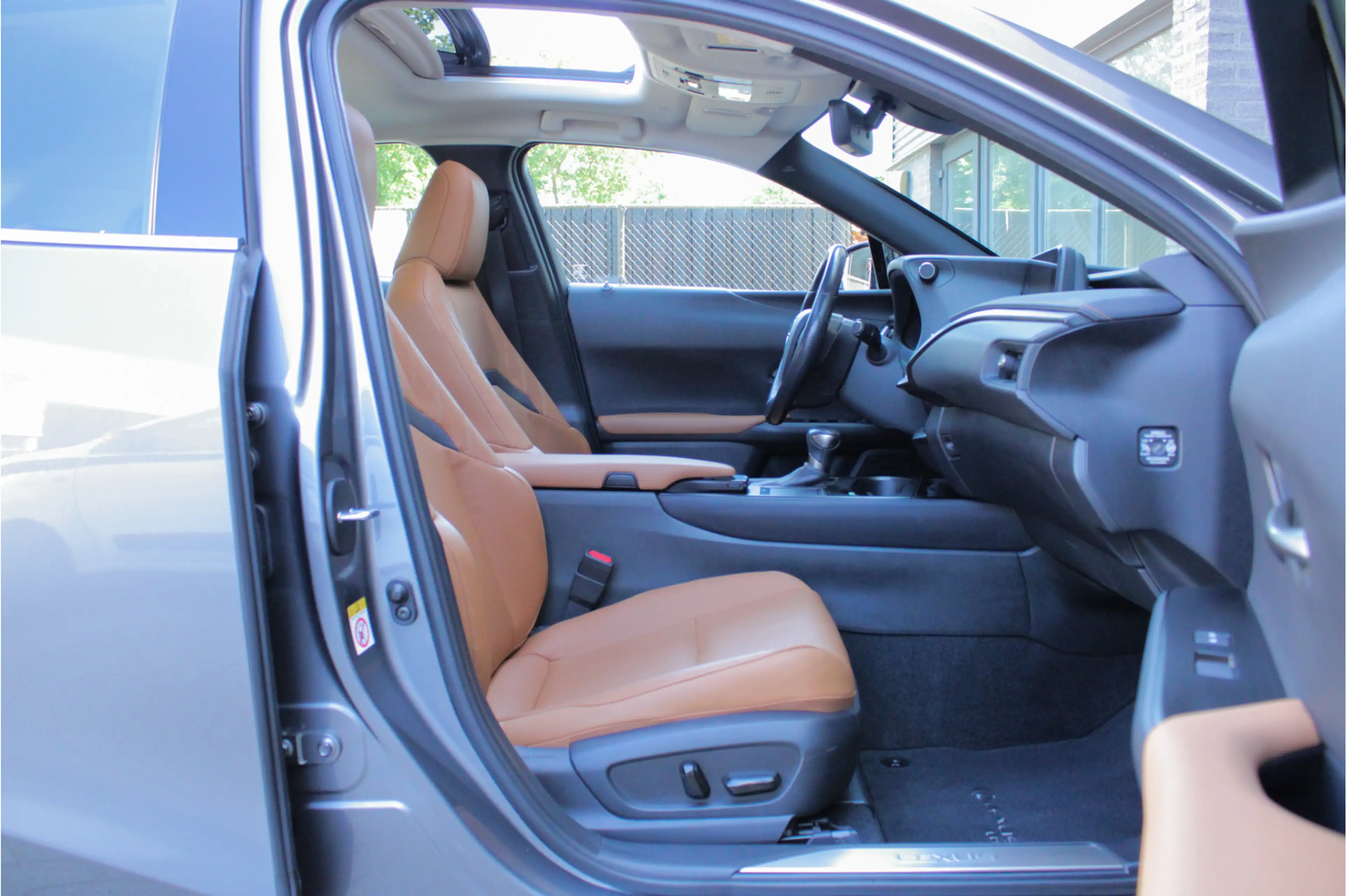 Lexus UX 250h Executive Line |President Pack|360 camera|elek sto — photo 27