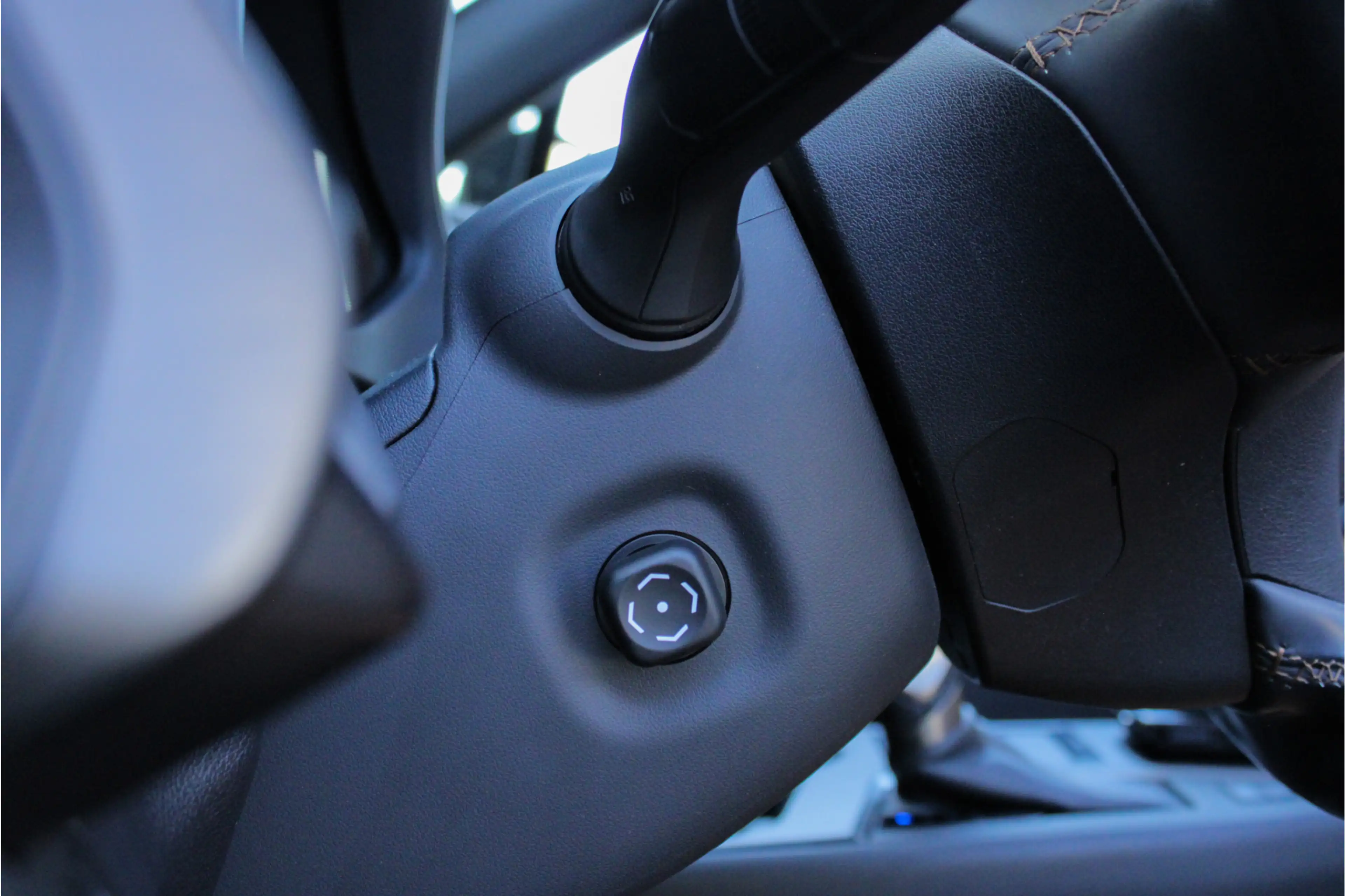 Lexus UX 250h Executive Line |President Pack|360 camera|elek sto — photo 23
