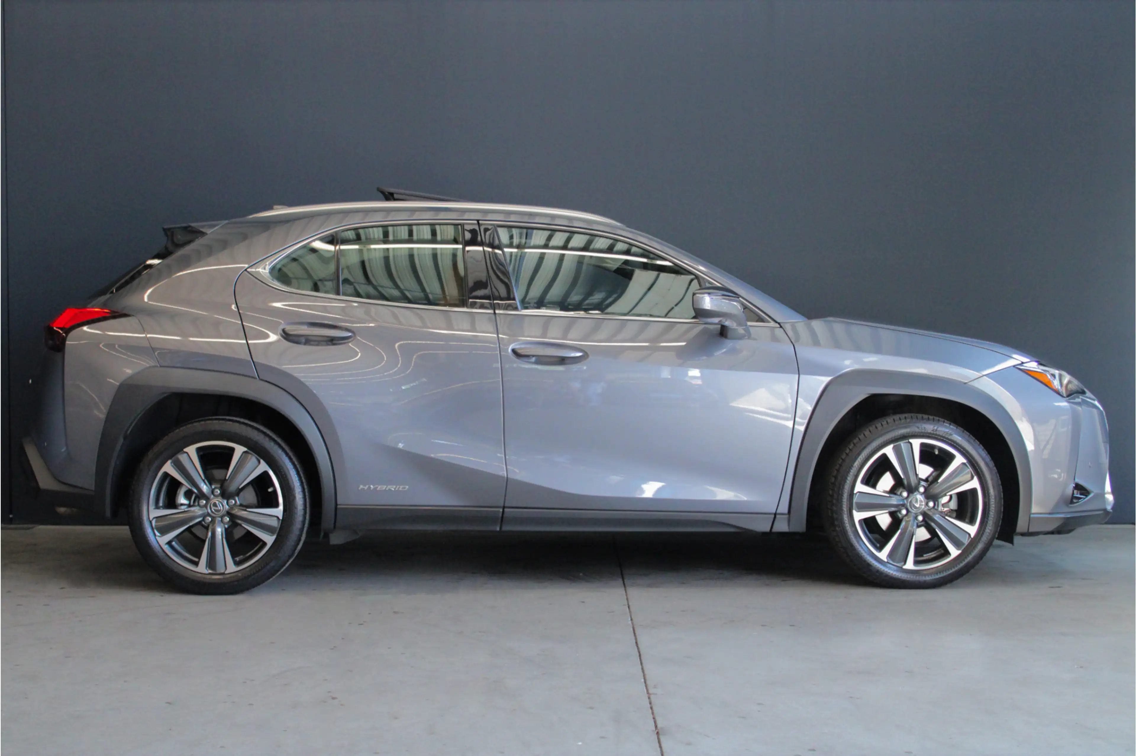 Lexus UX 250h Executive Line |President Pack|360 camera|elek sto — photo 21