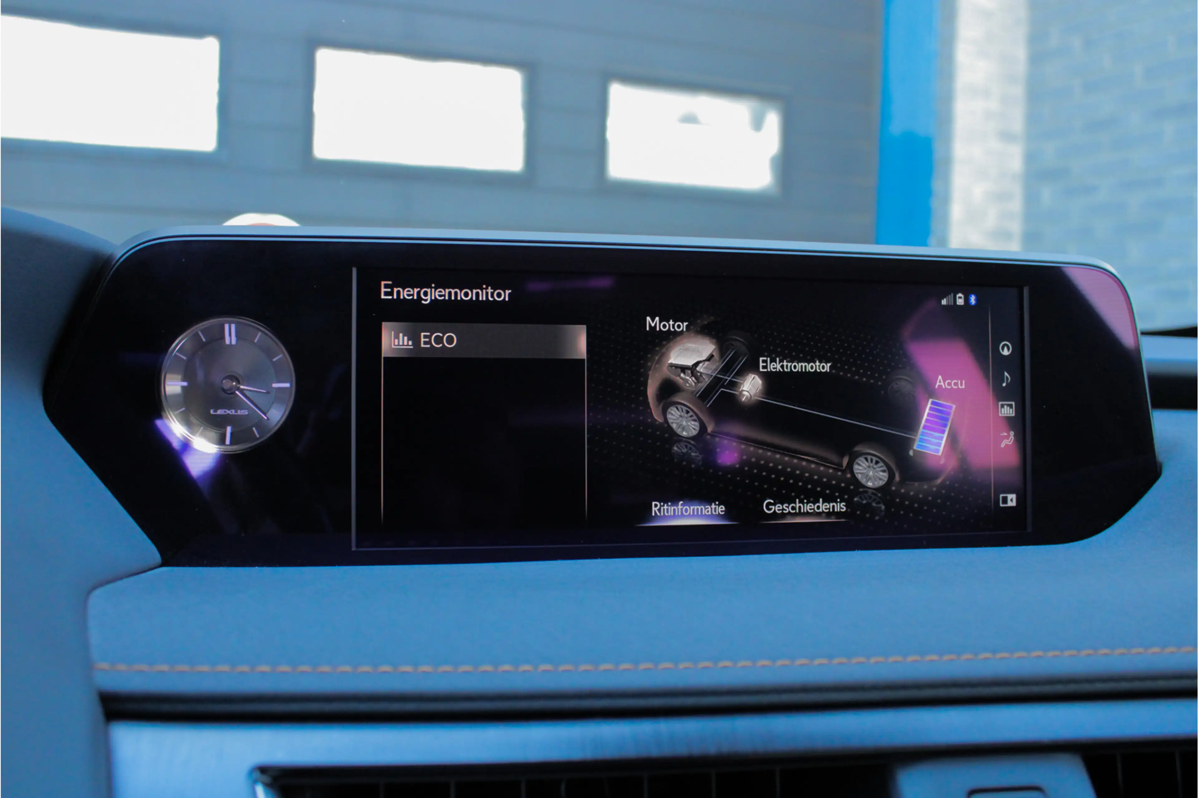 Lexus UX 250h Executive Line |President Pack|360 camera|elek sto — photo 39