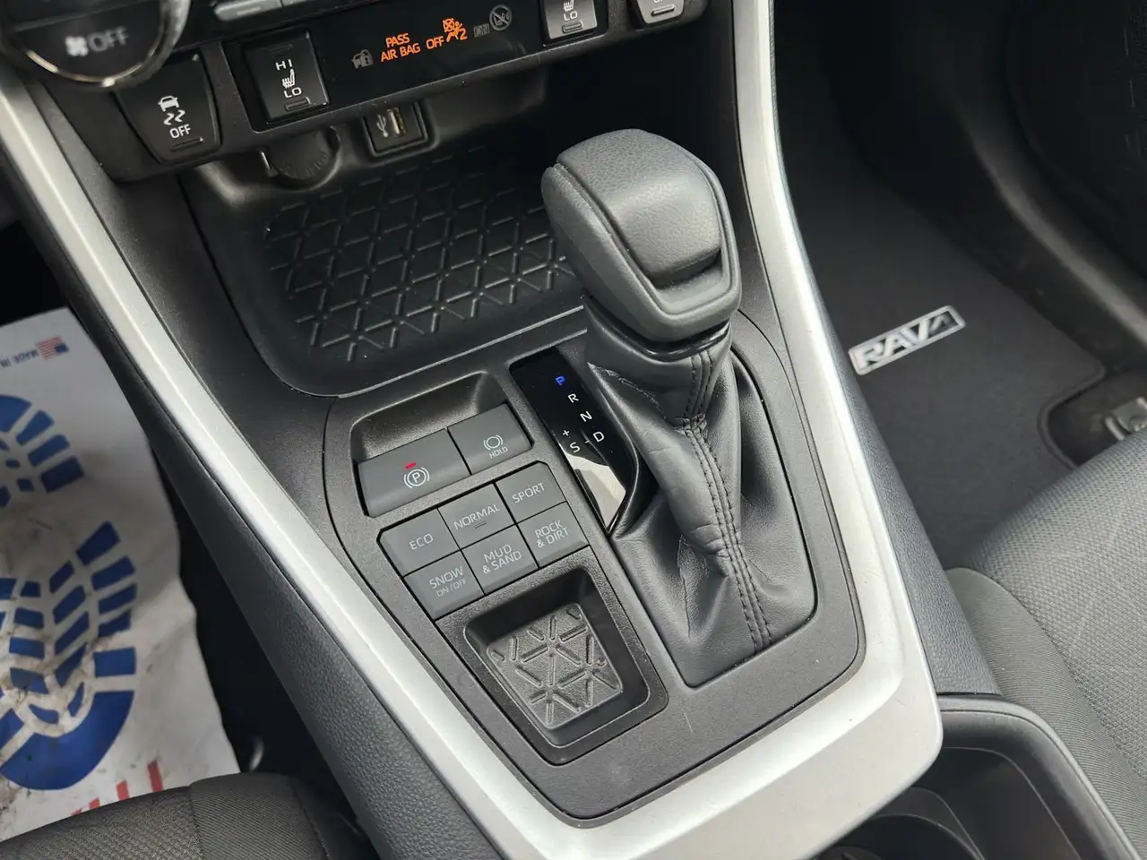 Toyota RAV 4 снимка Toyota RAV 4