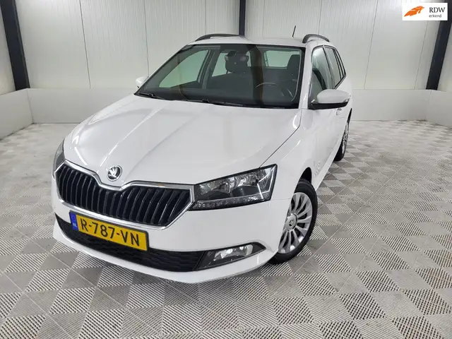 Skoda Fabia Combi 1.0 TSI Ambition, Trekhaak, Parkeersensoren,