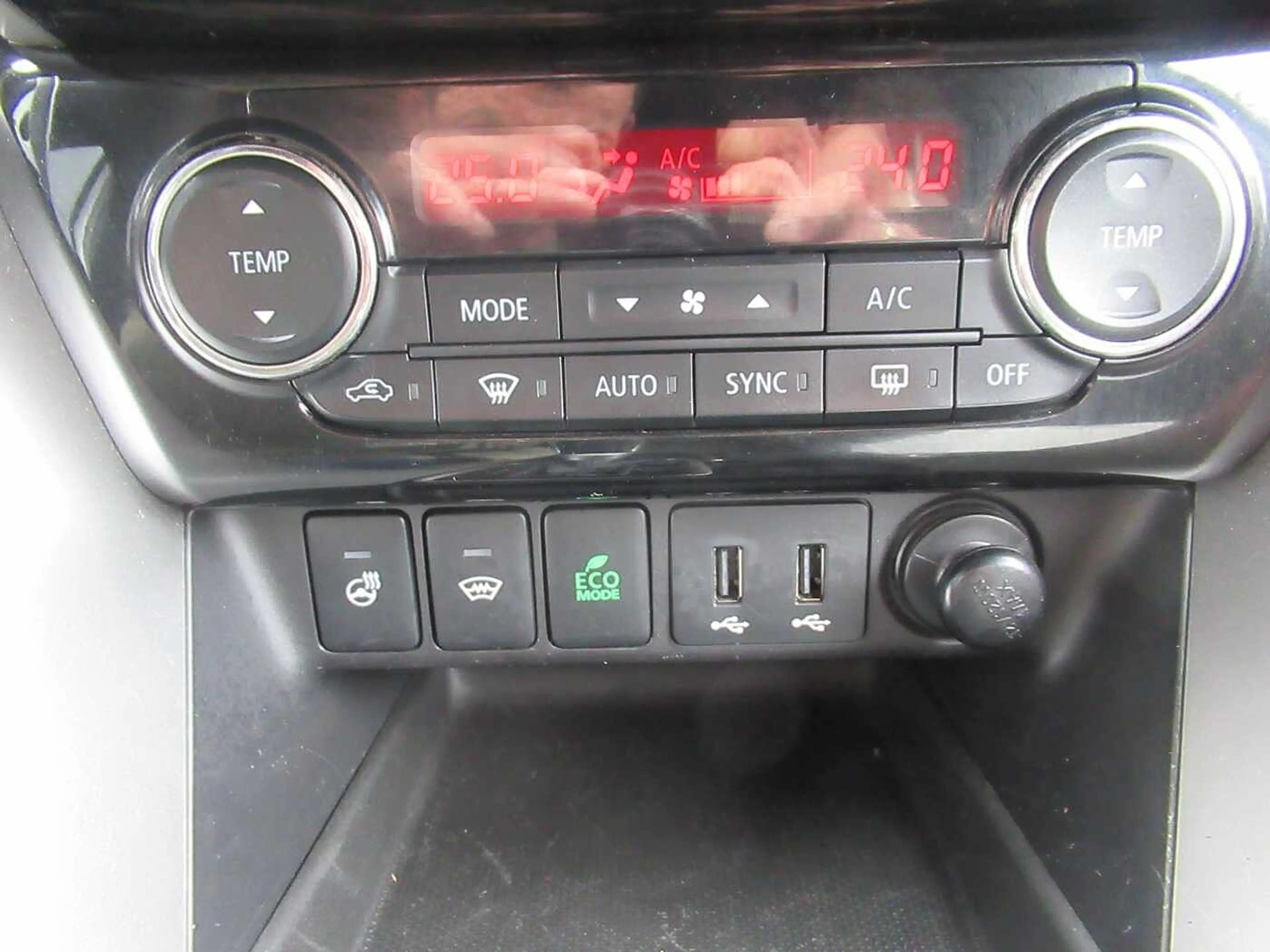 Mitsubishi Eclipse Cross 1.5 Spirit — photo 15